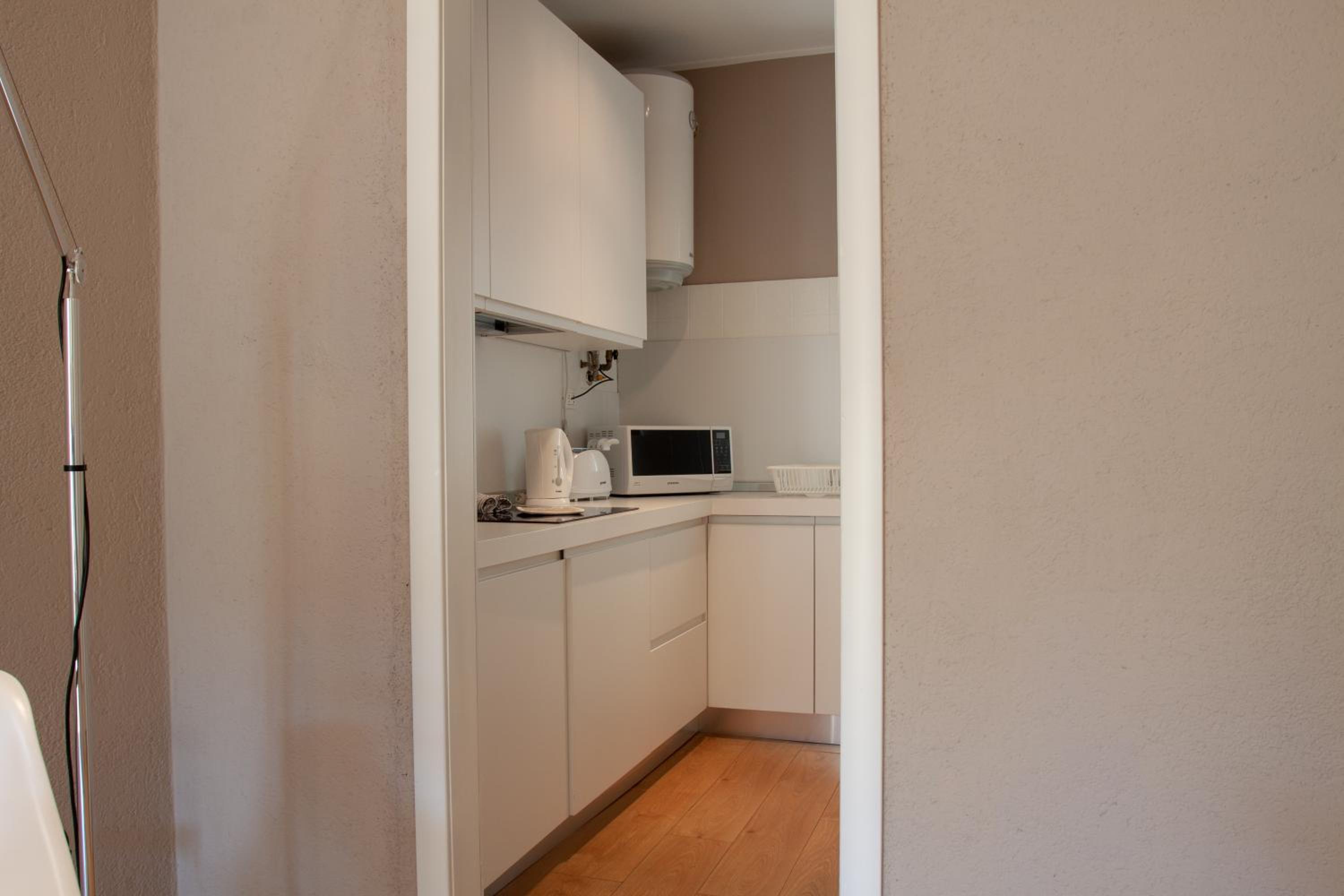 Suite - Photo 3