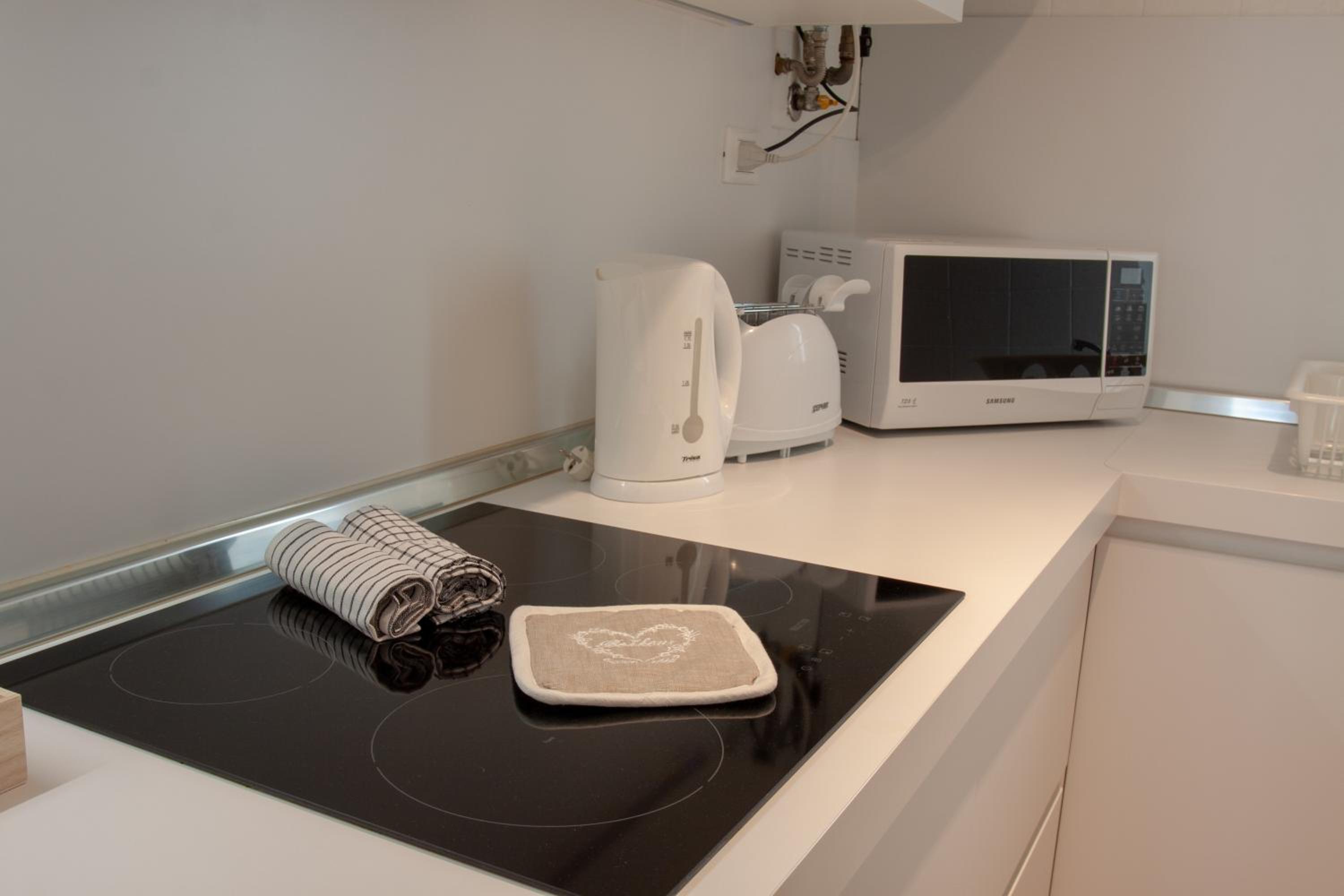 Suite - Photo 23