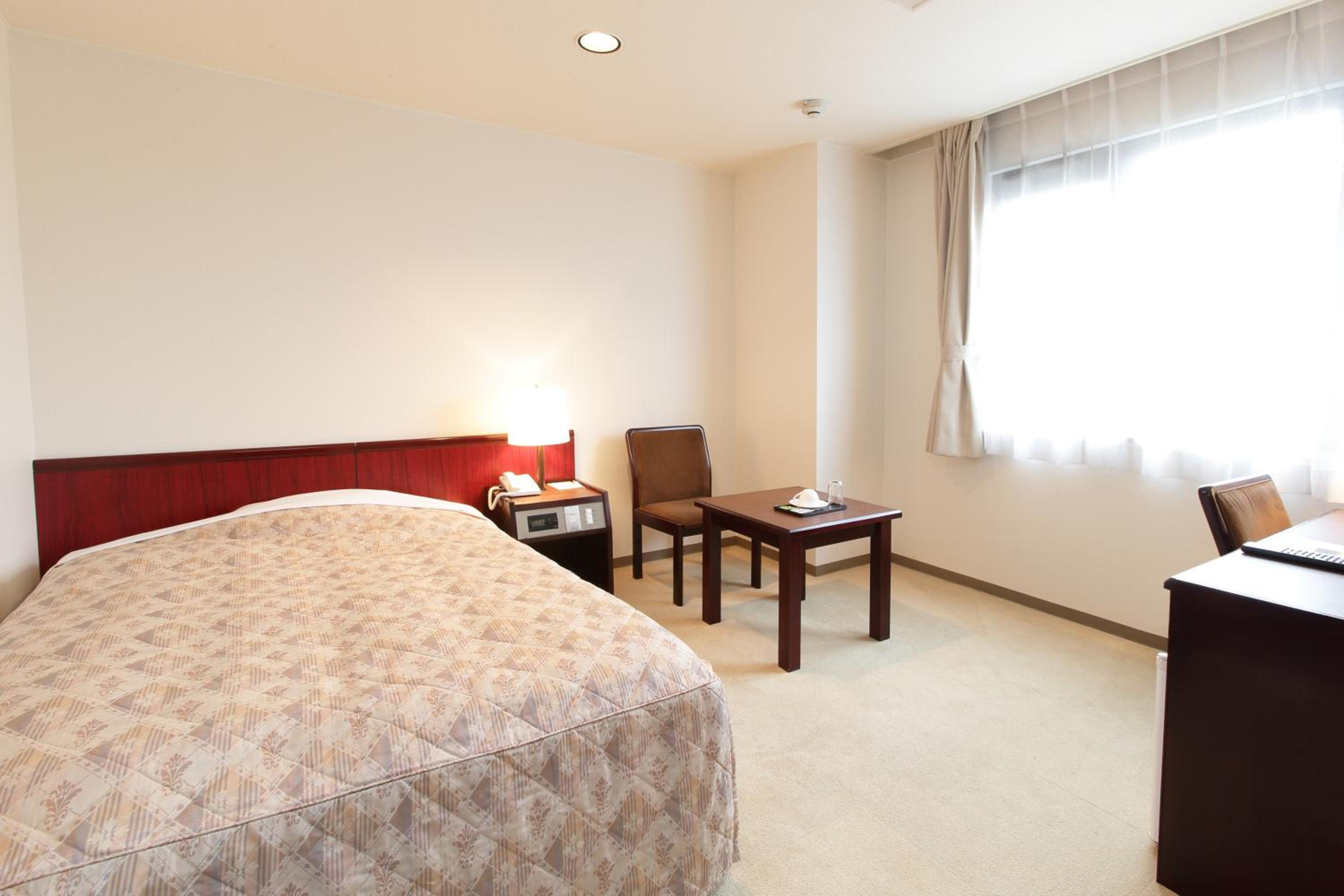 Minimum Stay Offer - Double Room with Small Double Bed - Smoking photo 1