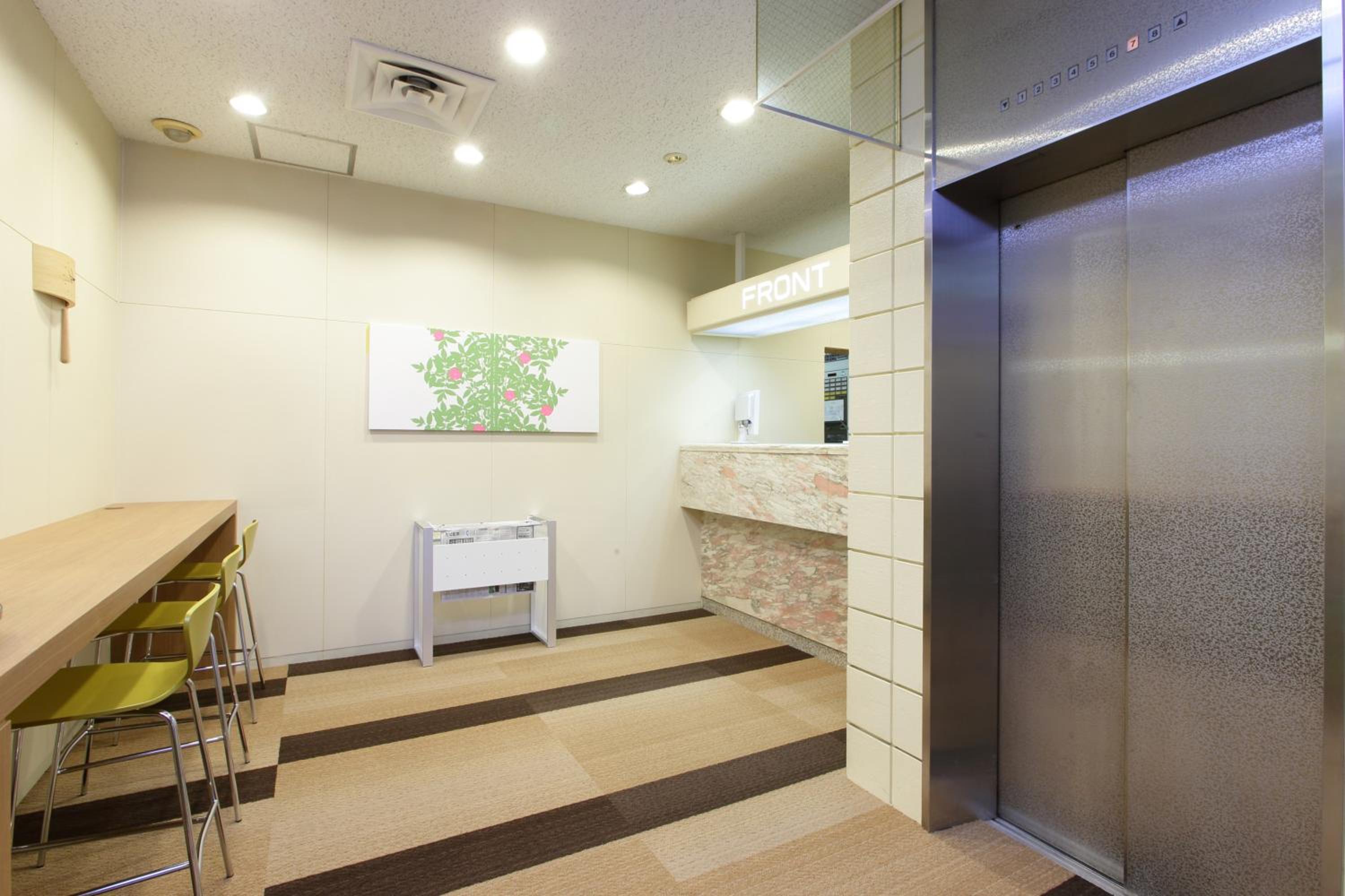 Single Room - Smoking - Long Stay photo 2