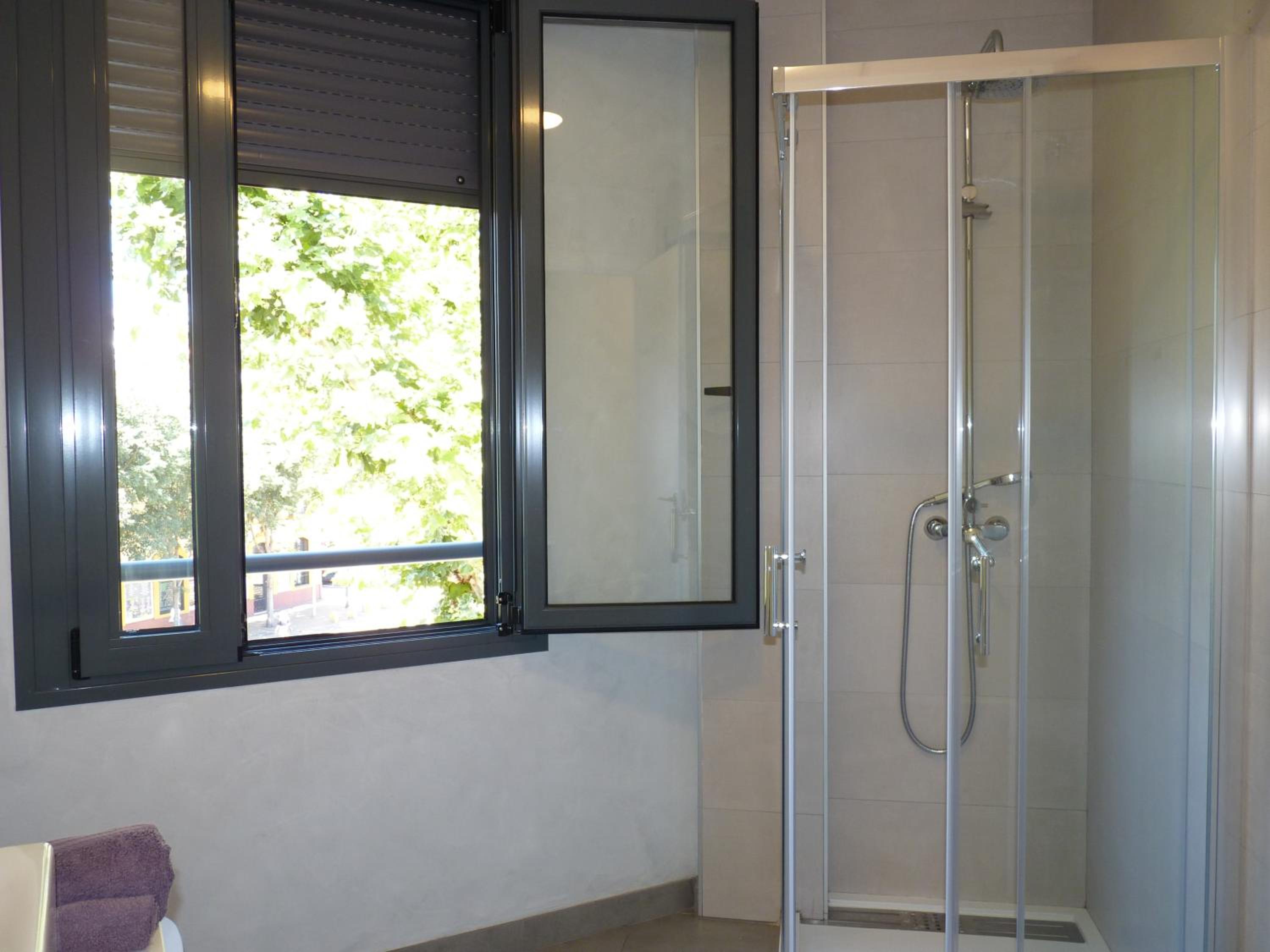 Two-Bedroom Apartment with Terrace - Photo 2
