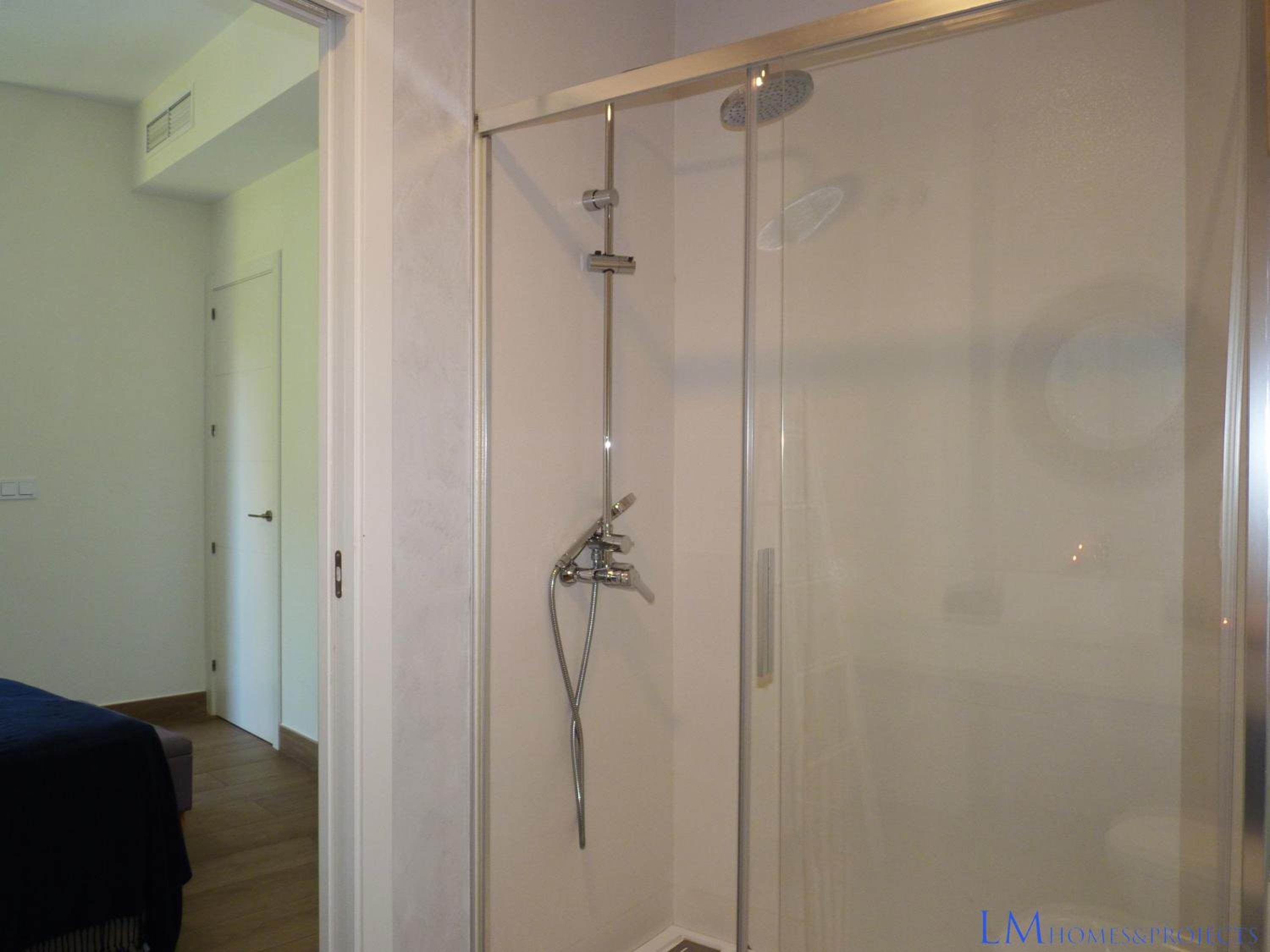 Two-Bedroom Apartment with Terrace - Photo 19