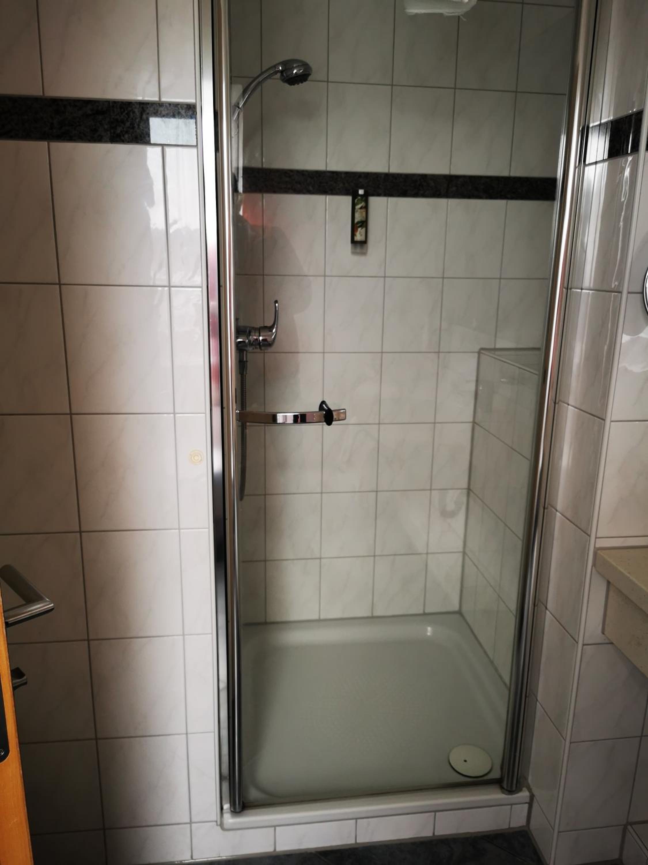 Twin Room with Bathroom photo 2