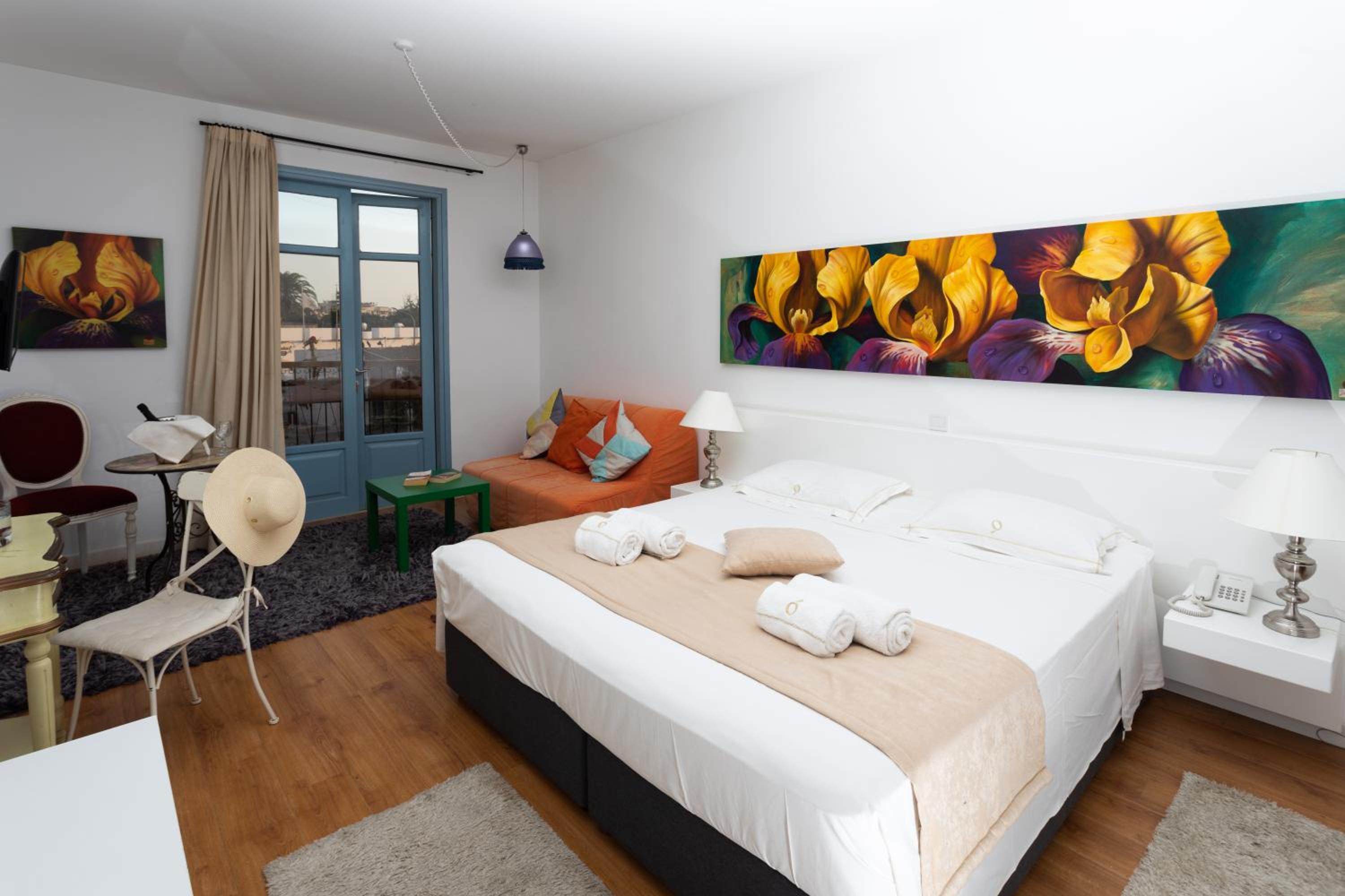 Family Studio with Balcony - Photo 9
