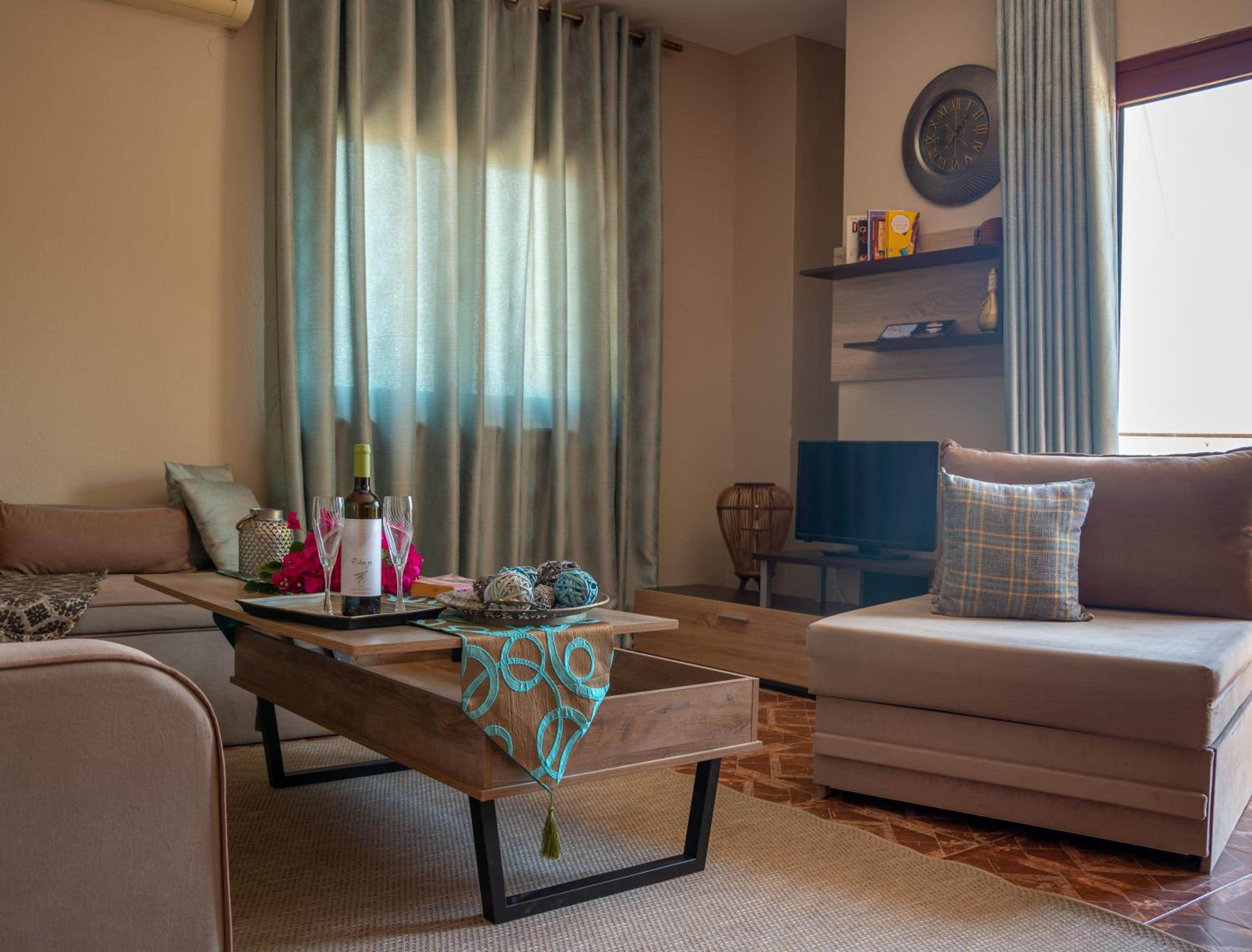 Apartment photo 1