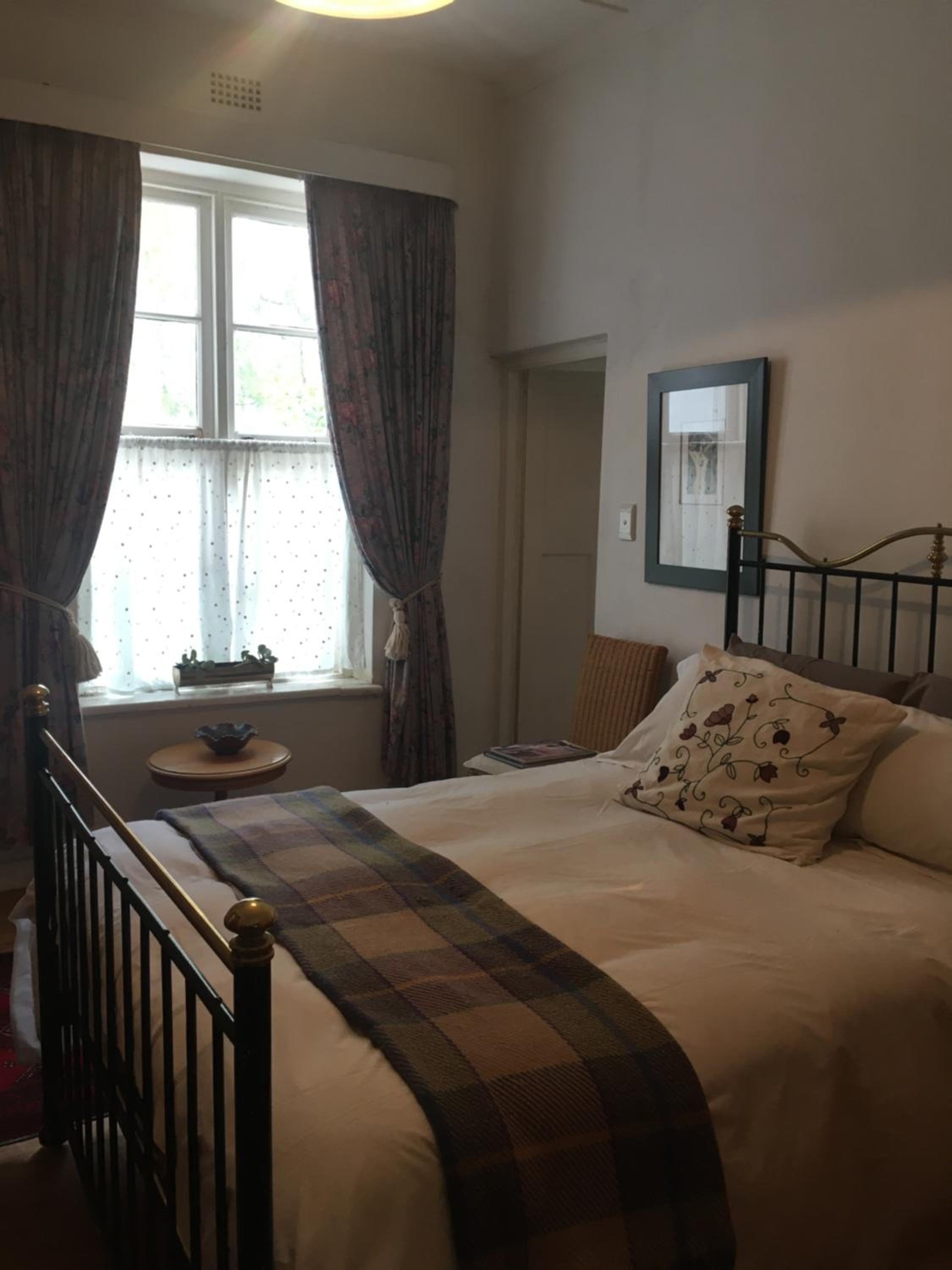 Two-Bedroom House - Photo 1