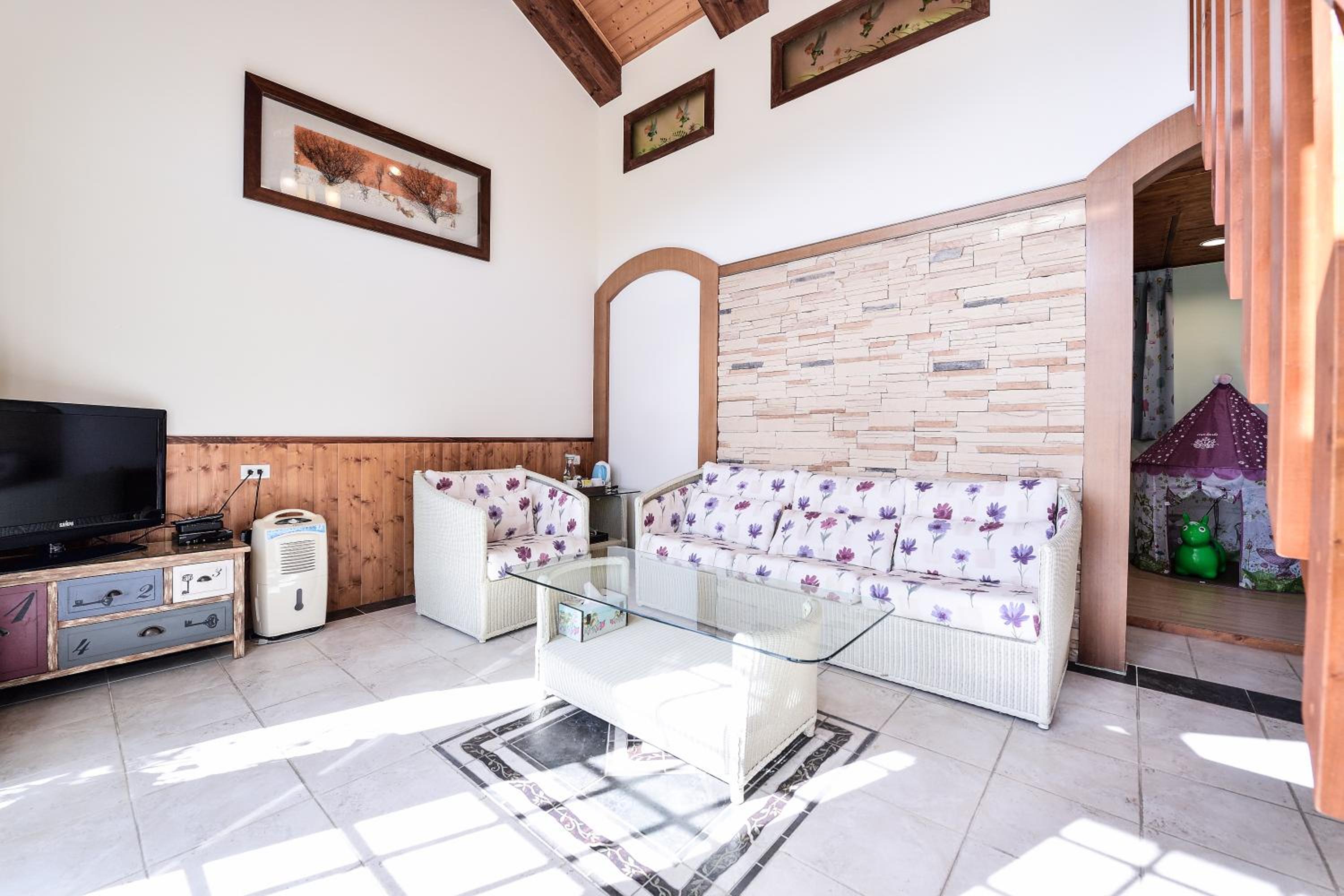 Quadruple Room with Mountain View photo 1
