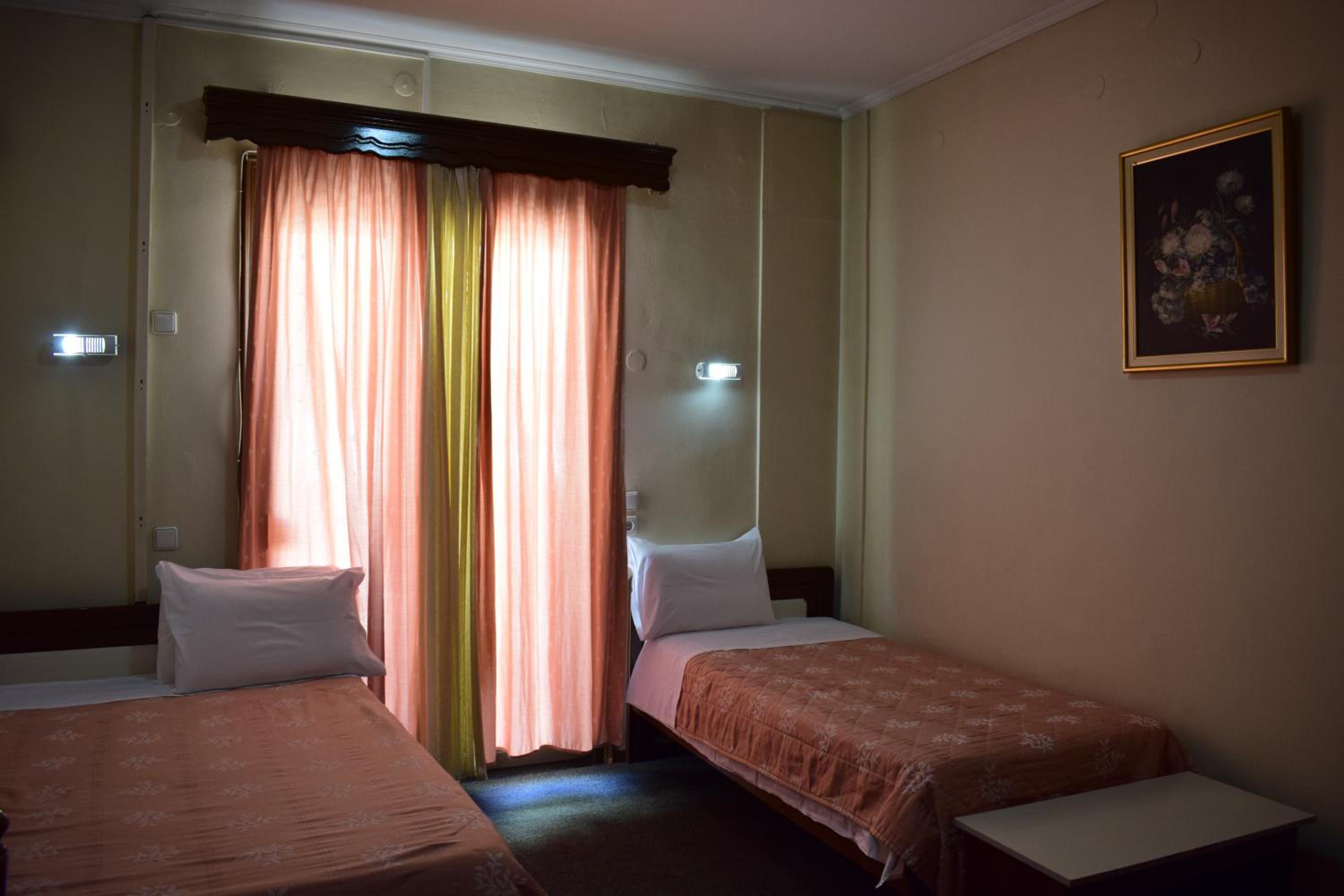 Triple Room - Photo 1