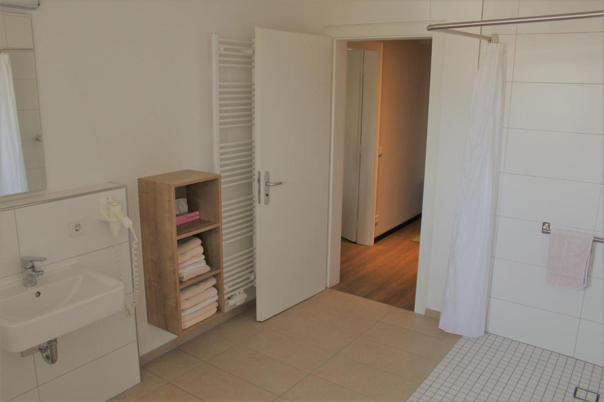 Quadruple Room - Photo 3