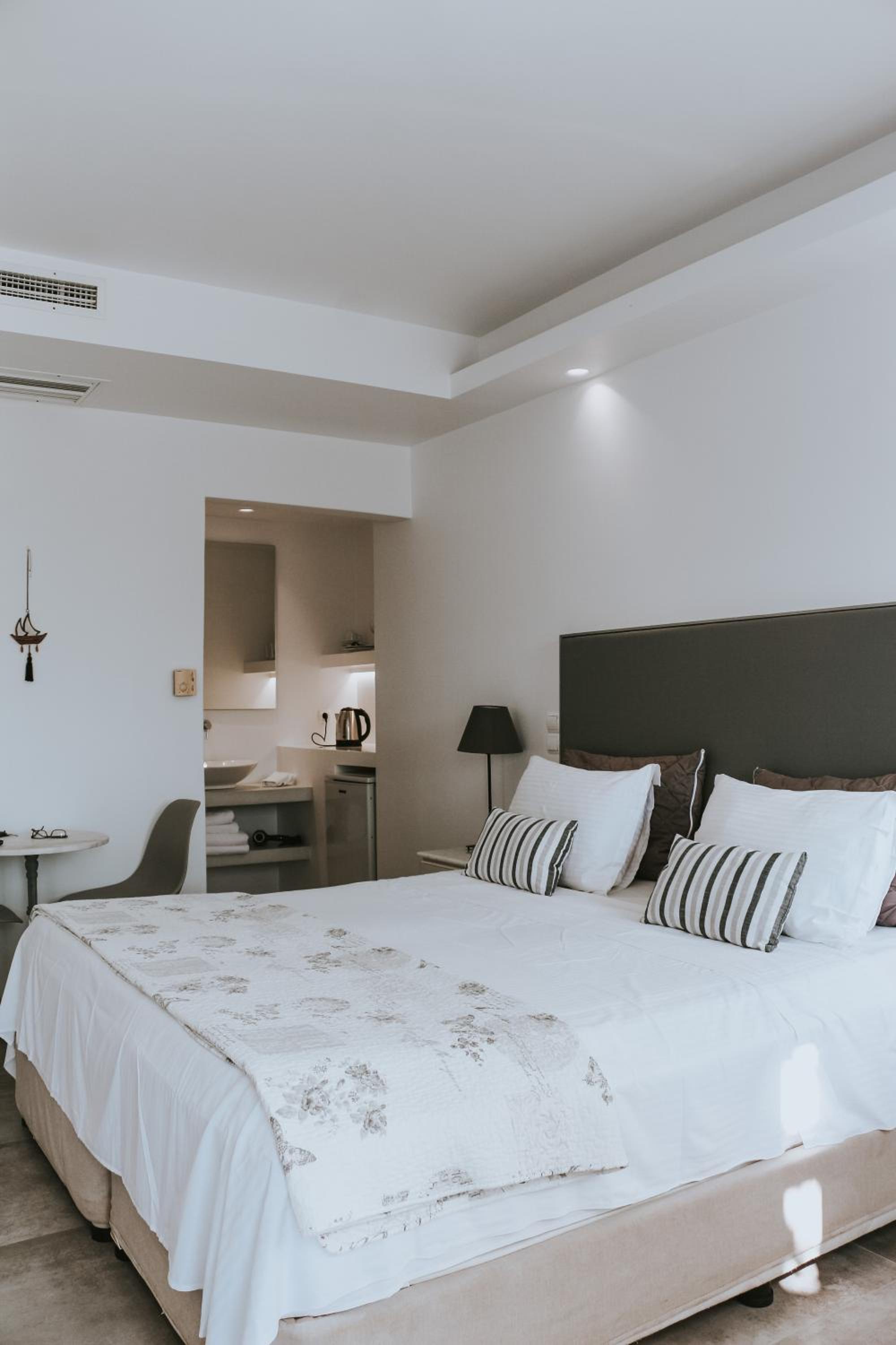 Superior Double Room with Patio - Photo 1