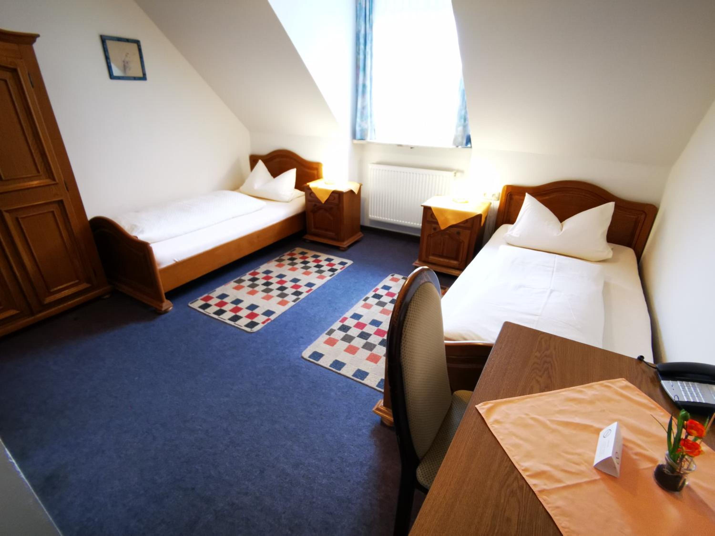 Standard Double Room photo 2