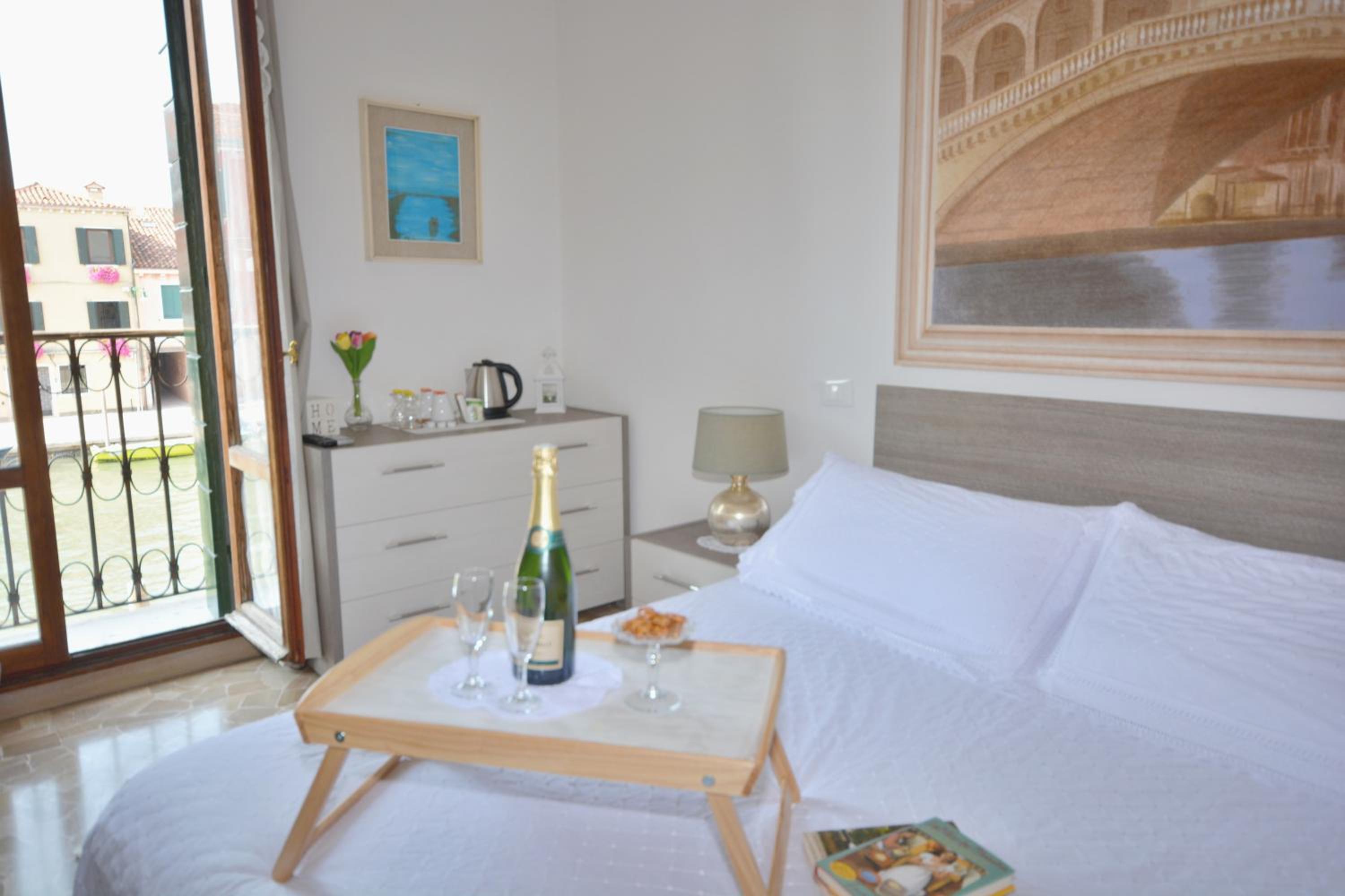 Standard Triple Room with Sea View photo 2