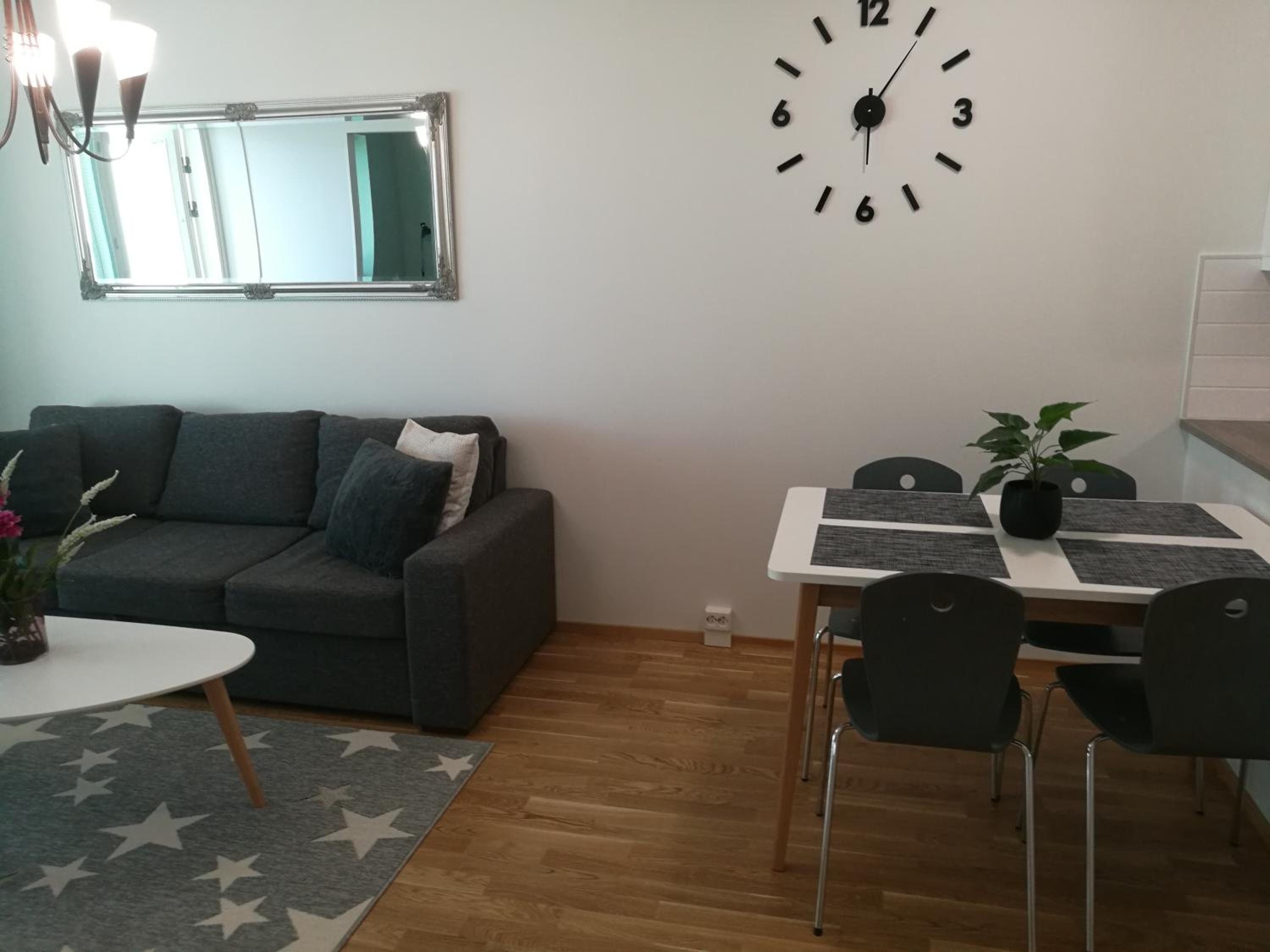 Two-Bedroom Apartment - Photo 9