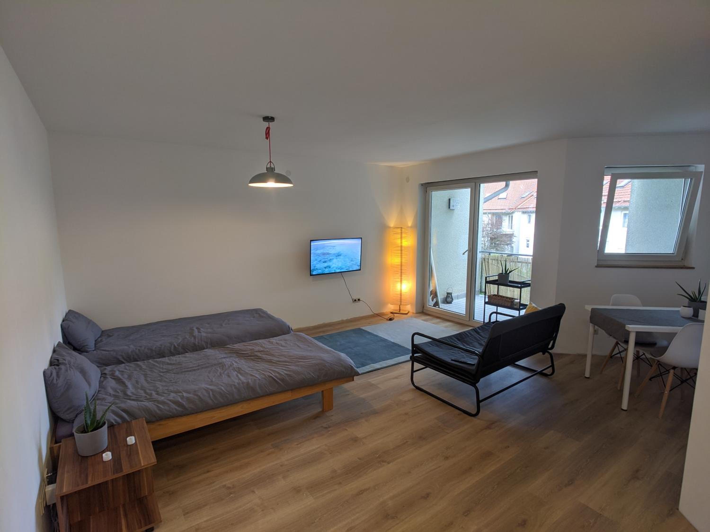 One-Bedroom Apartment photo 1