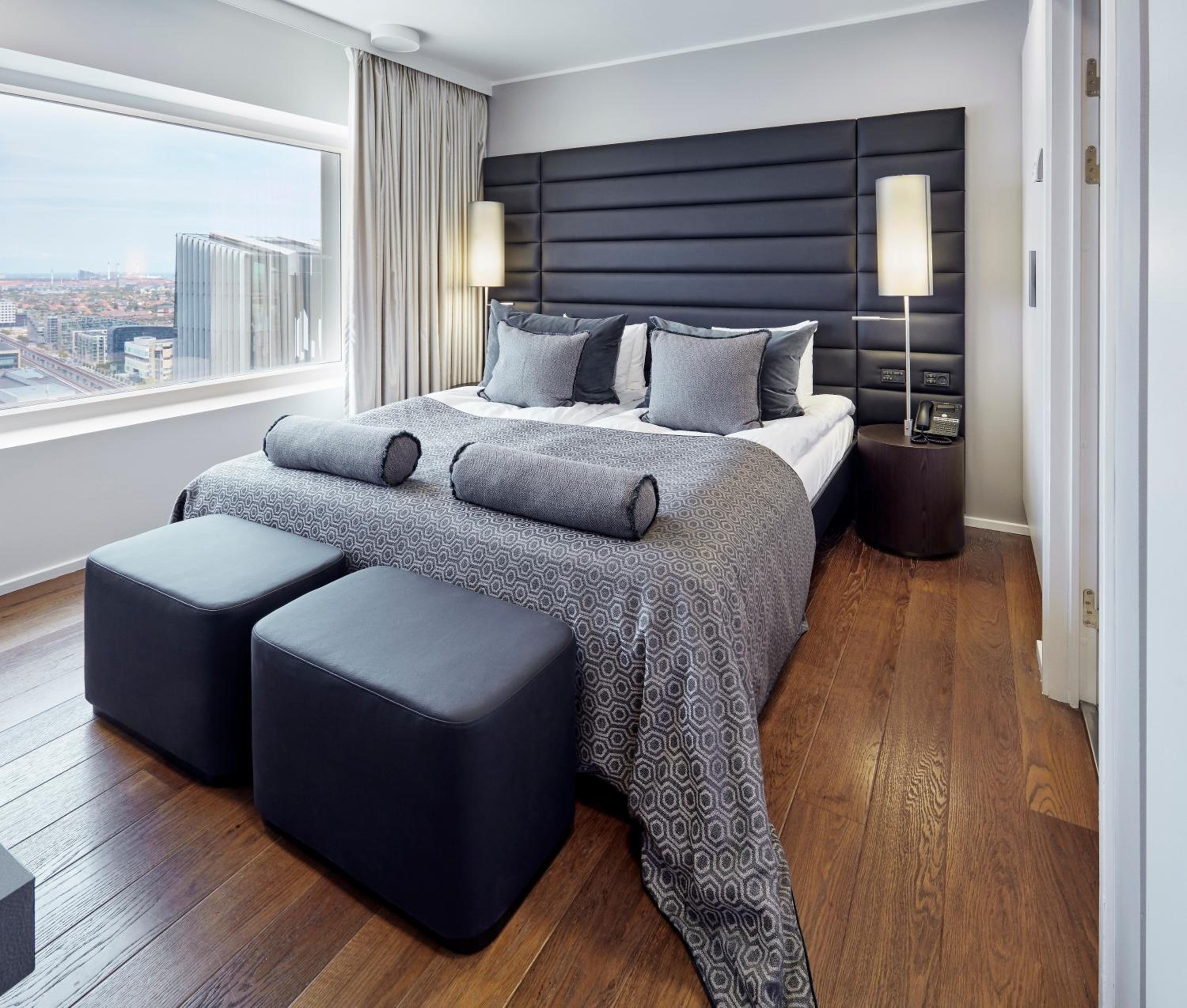 One-Bedroom Suite - Photo 3