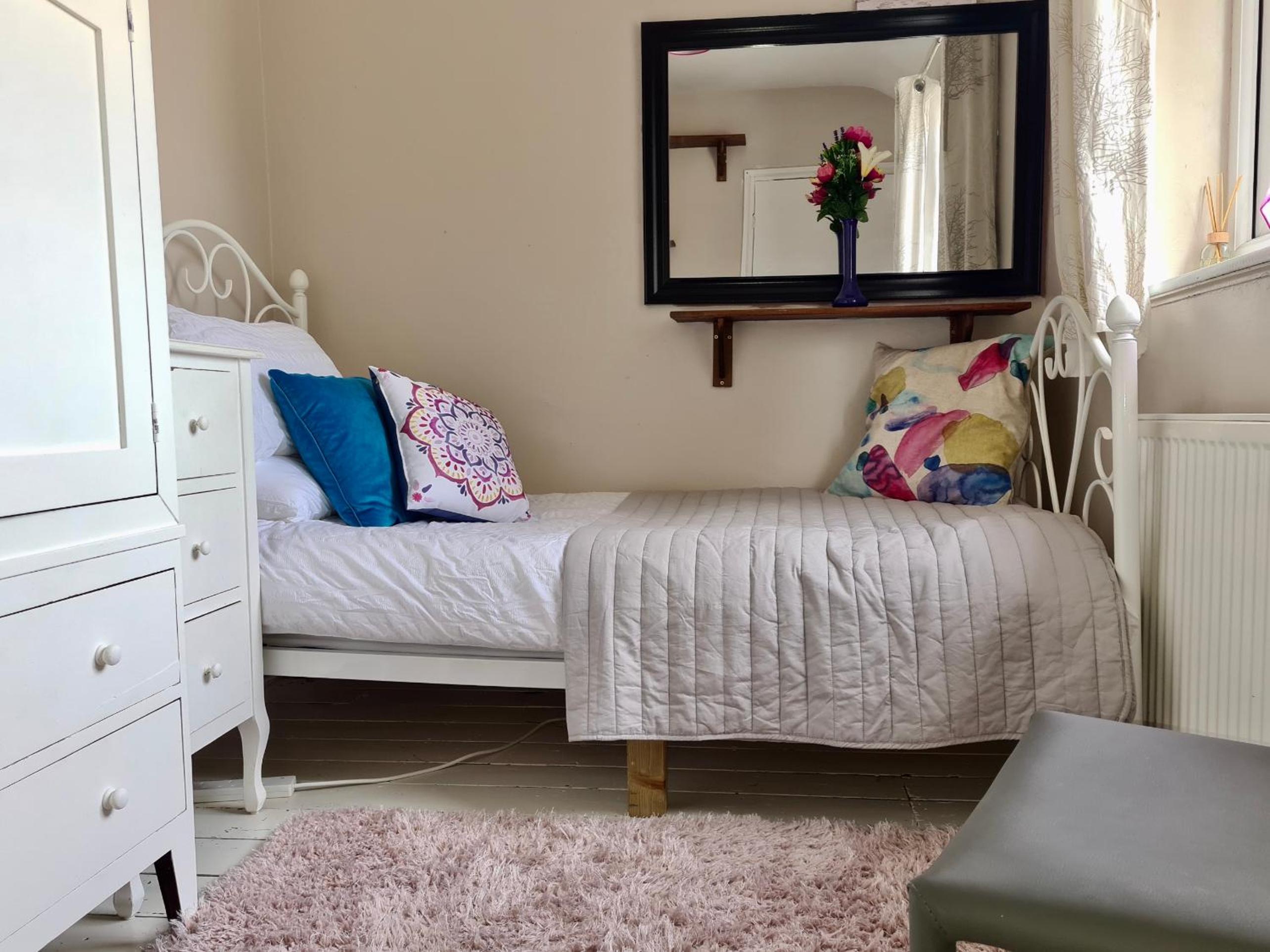 Single Room photo 1