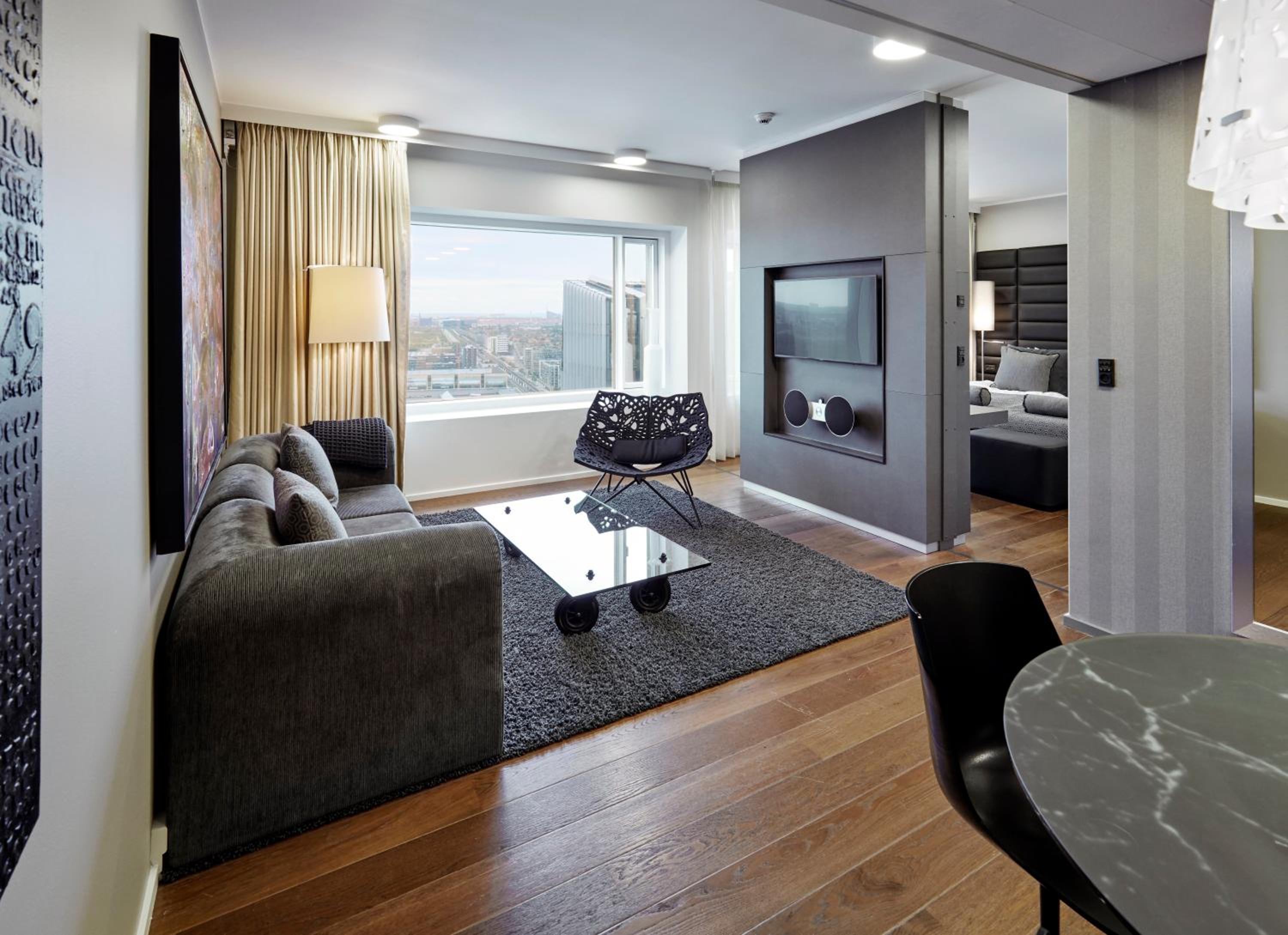 One-Bedroom Suite - Photo 1