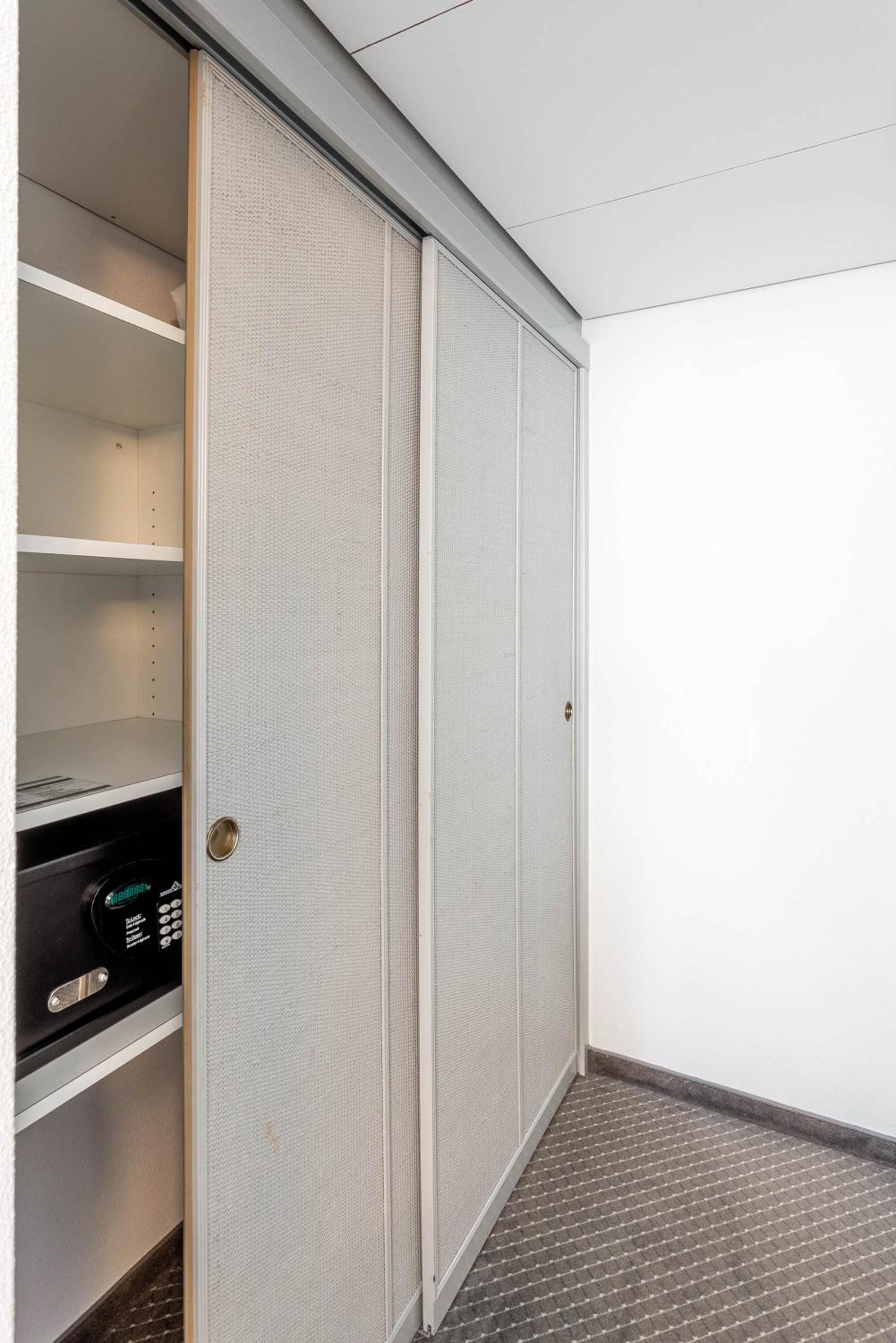 Suite Plus - Photo 17