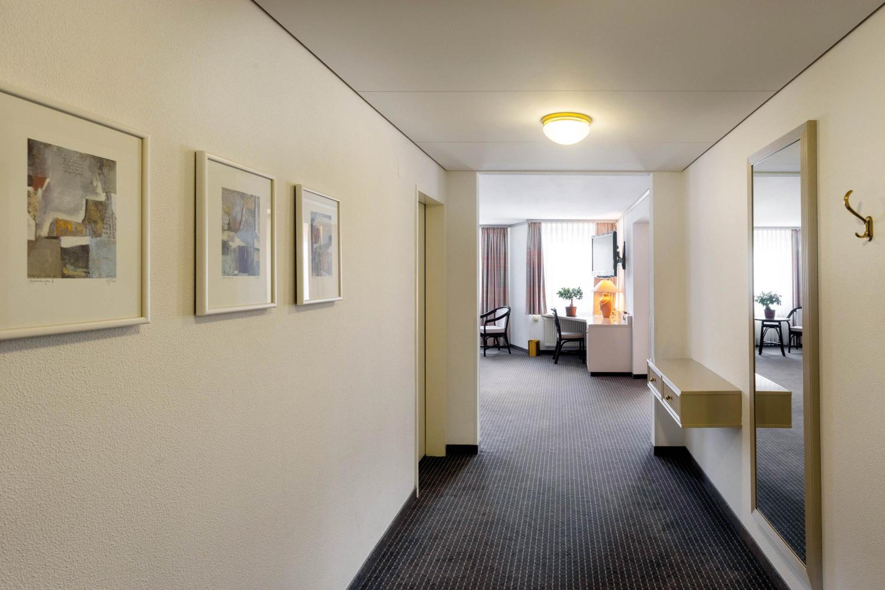 Suite Plus - Photo 16
