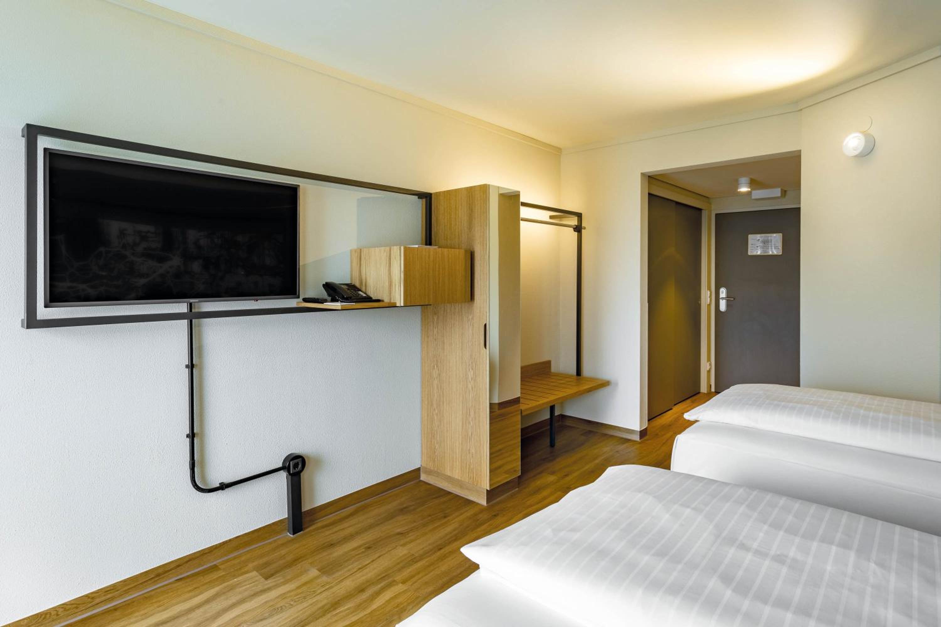Superior Plus Room - Photo 9