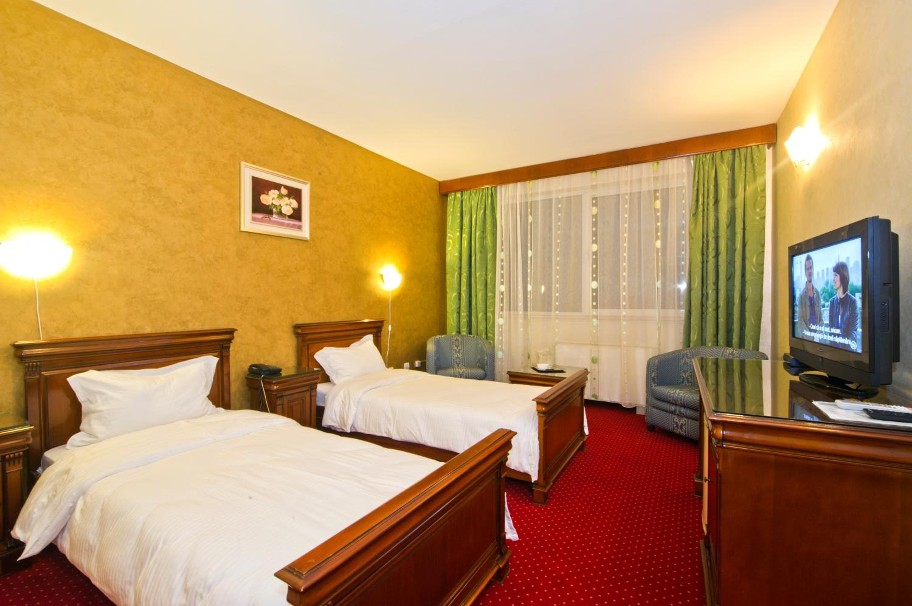 Standard Twin Room - Photo 19
