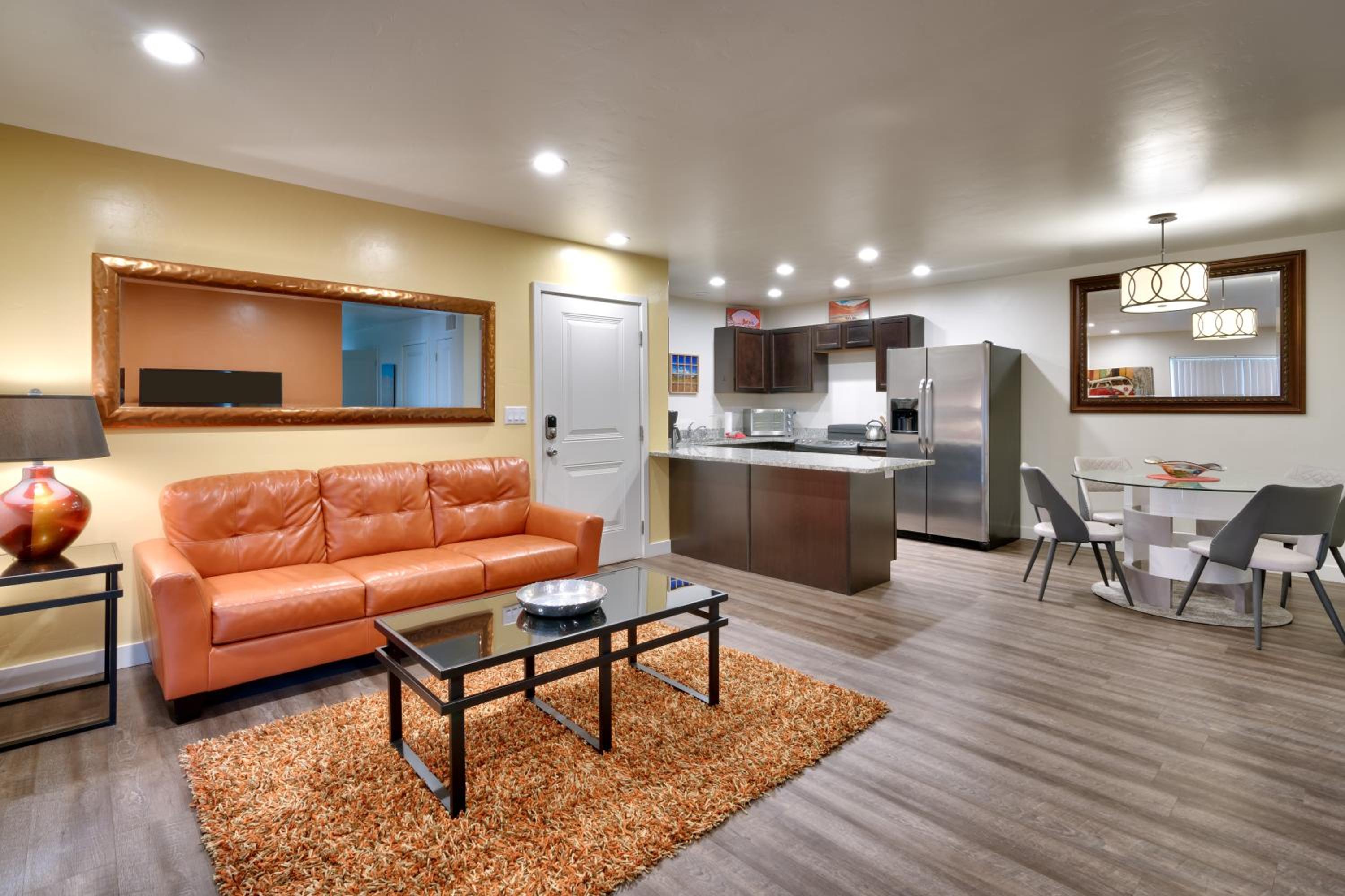 Apartment photo 1