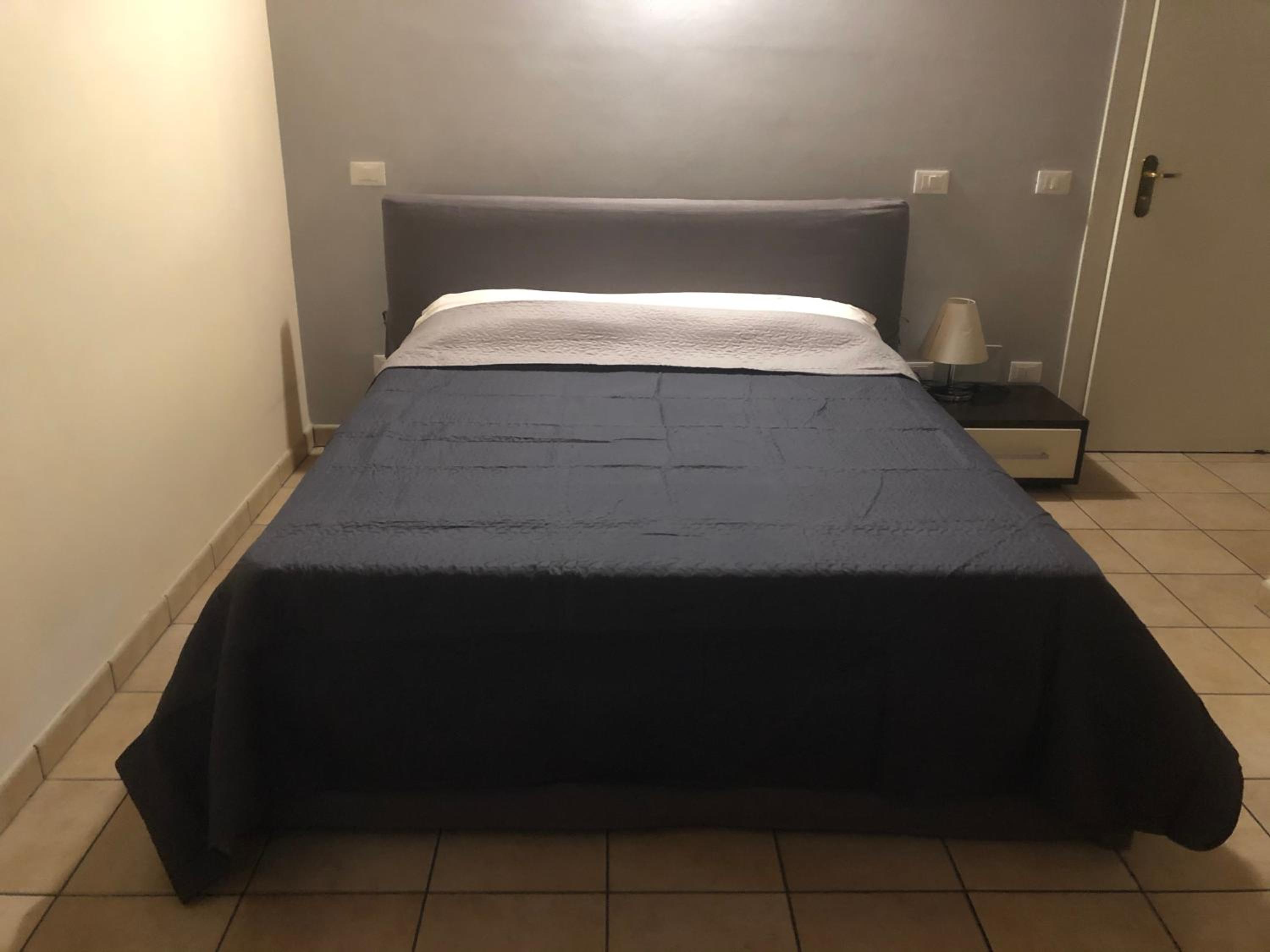 Double Room - Photo 8