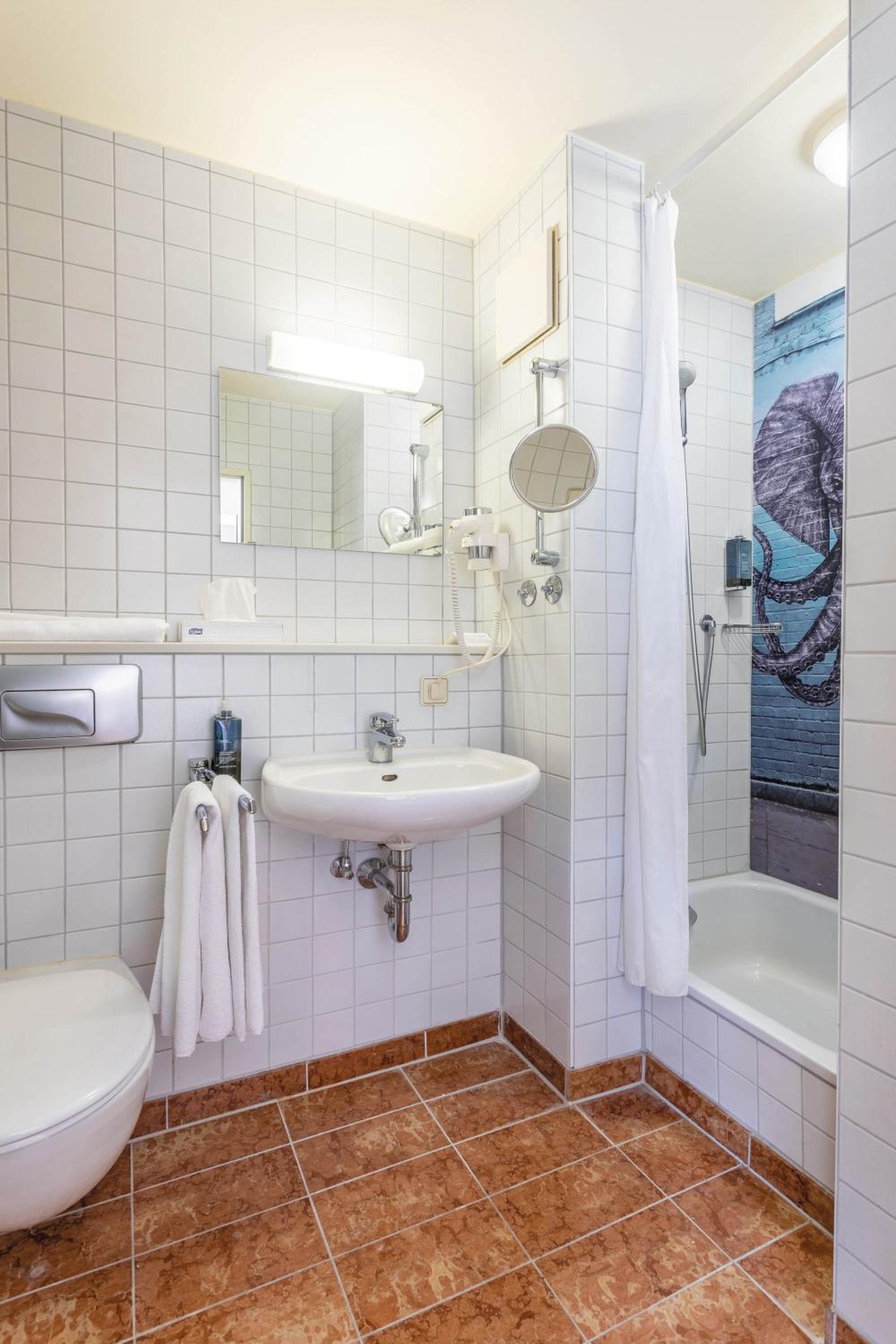 Standard Room - Photo 7