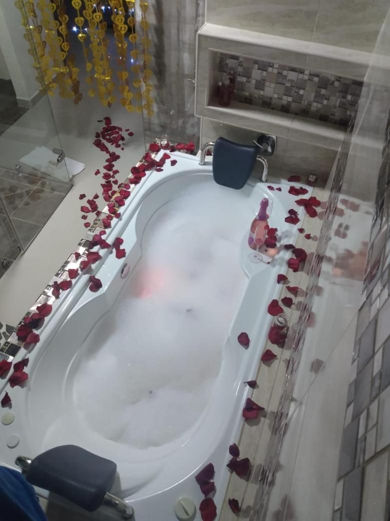 King Suite with Spa Bath photo 2