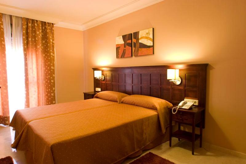Double or Twin Room - Photo 3