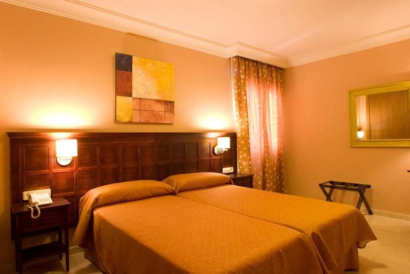 Double or Twin Room - Photo 1