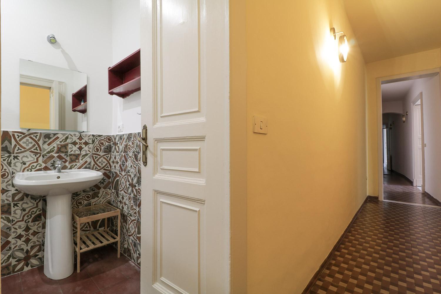 Three-Bedroom Apartment - Photo 20