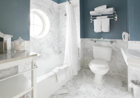 Sorrento Suite - Photo 5