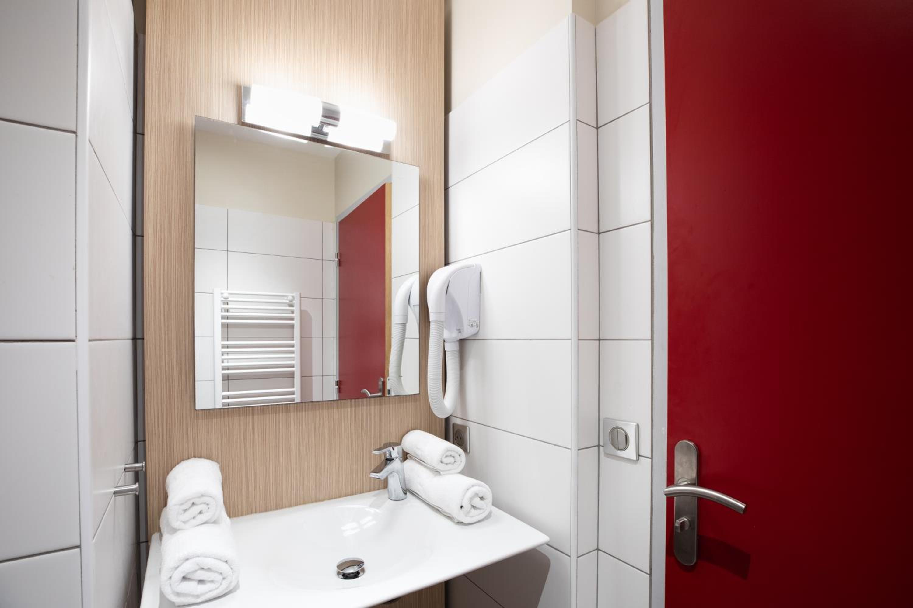 Studio (2 Adults) - Photo 4