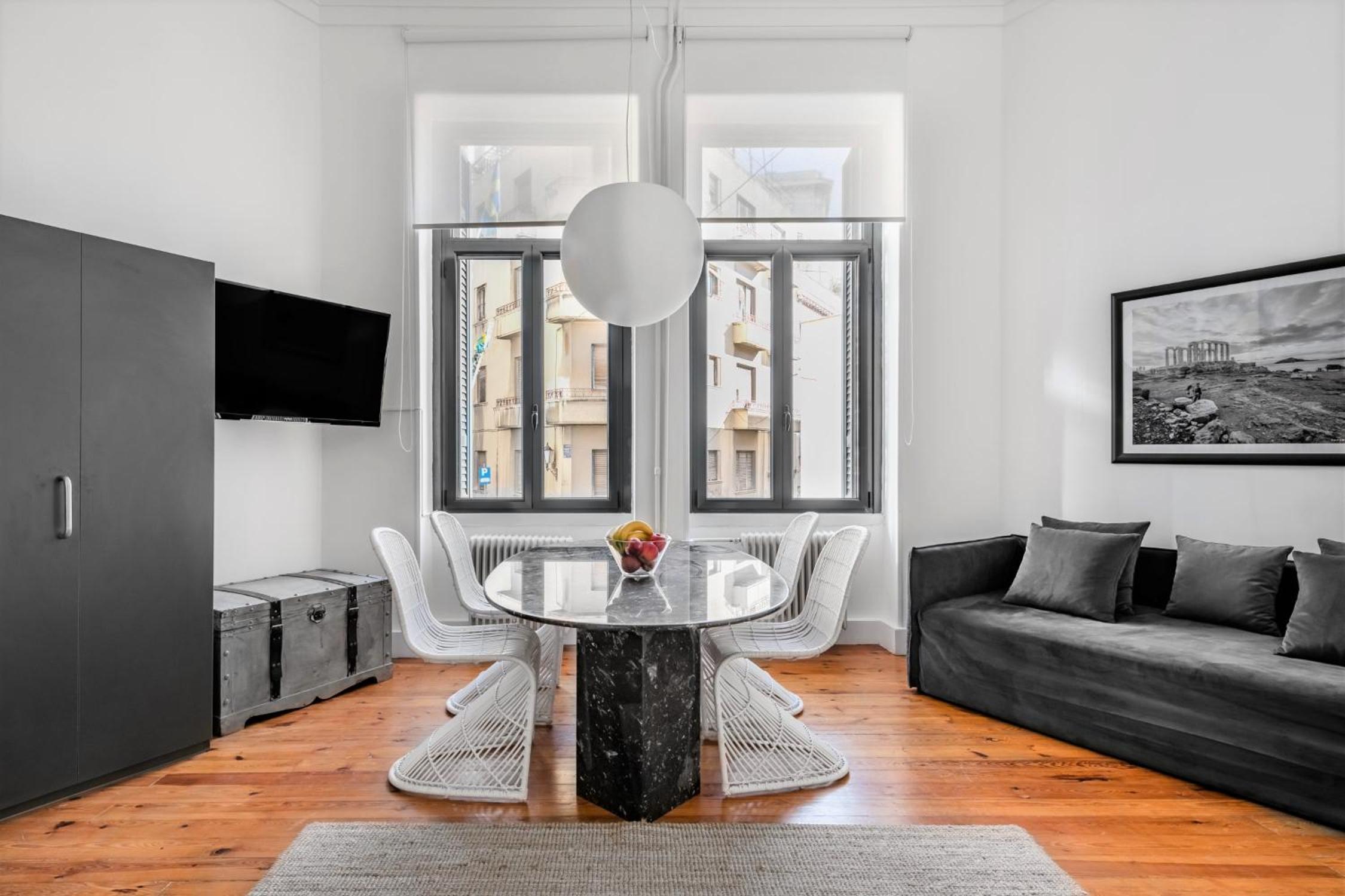 Seven-Bedroom Townhouse photo 2