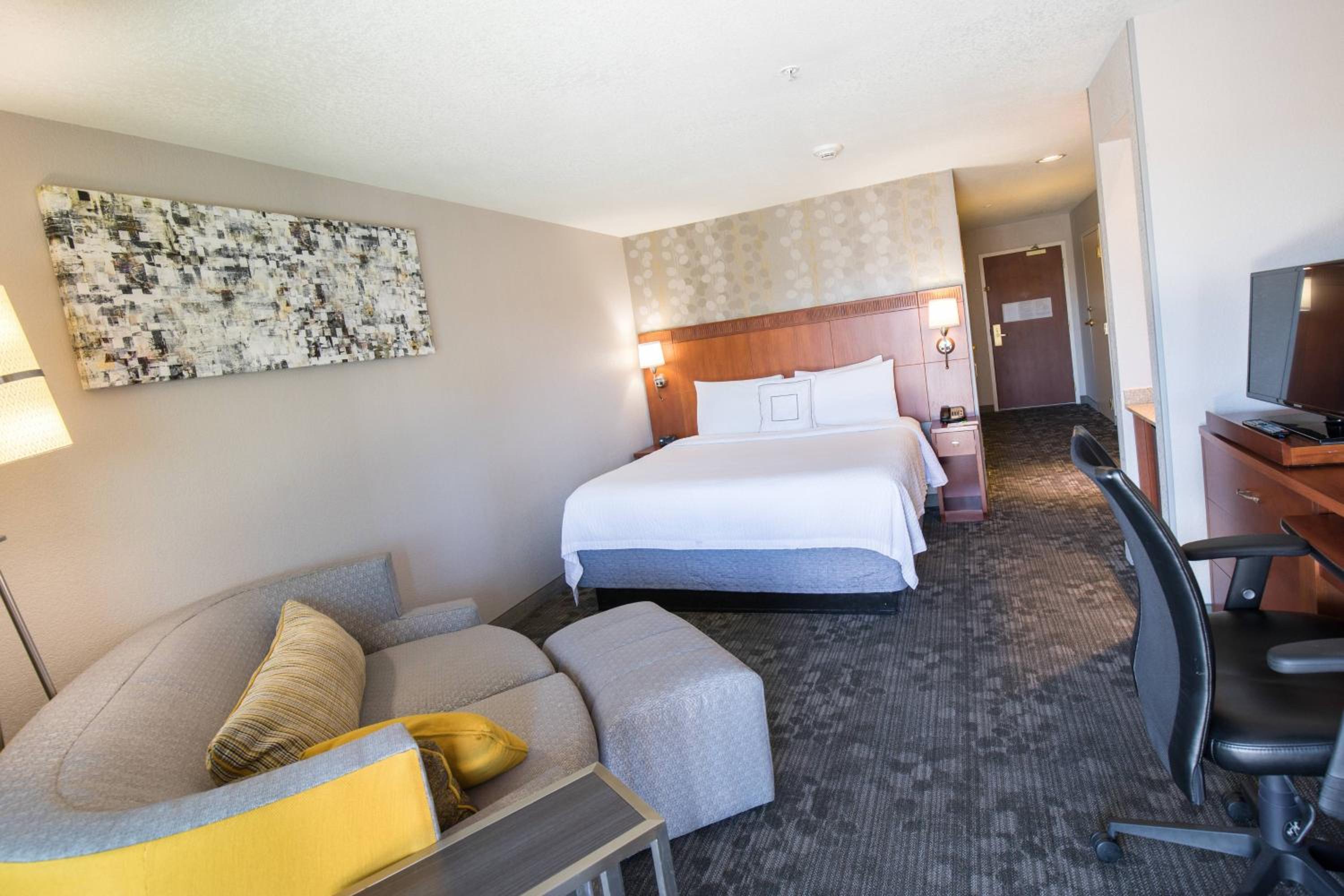 King Room with Sofa Bed - Hearing Accessible