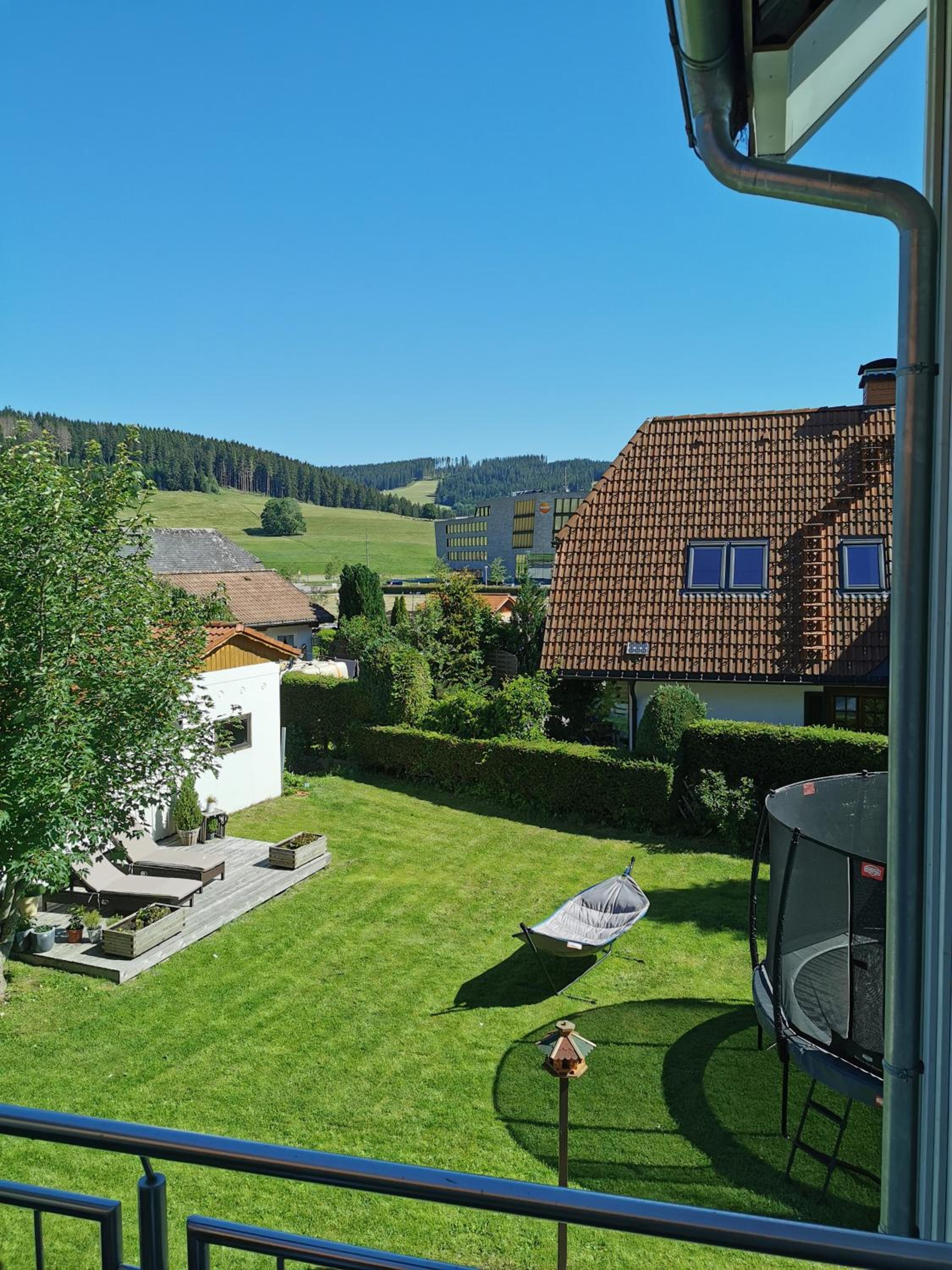 Deluxe Double Room with Balcony - Photo 10