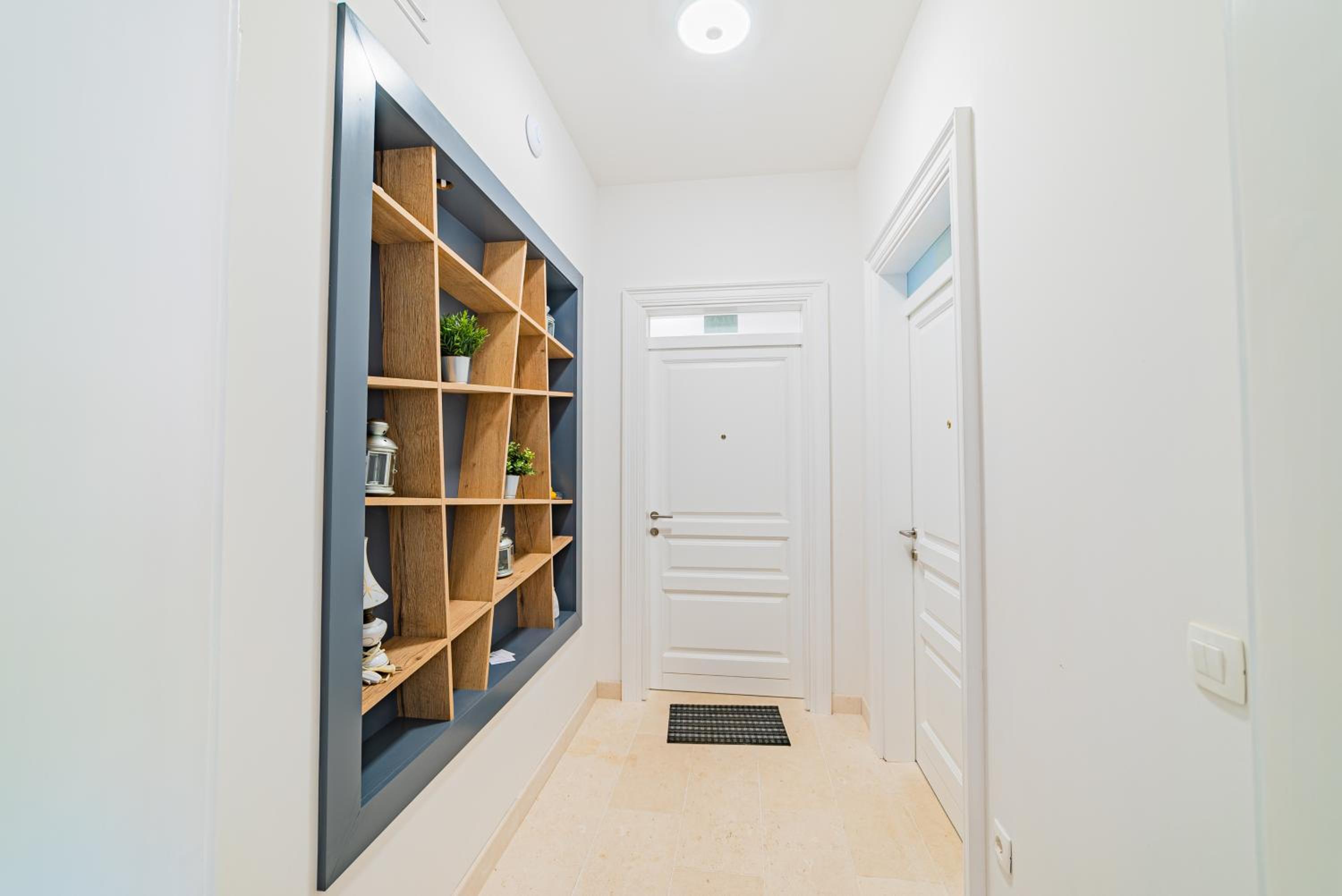One-Bedroom Apartment - Photo 25