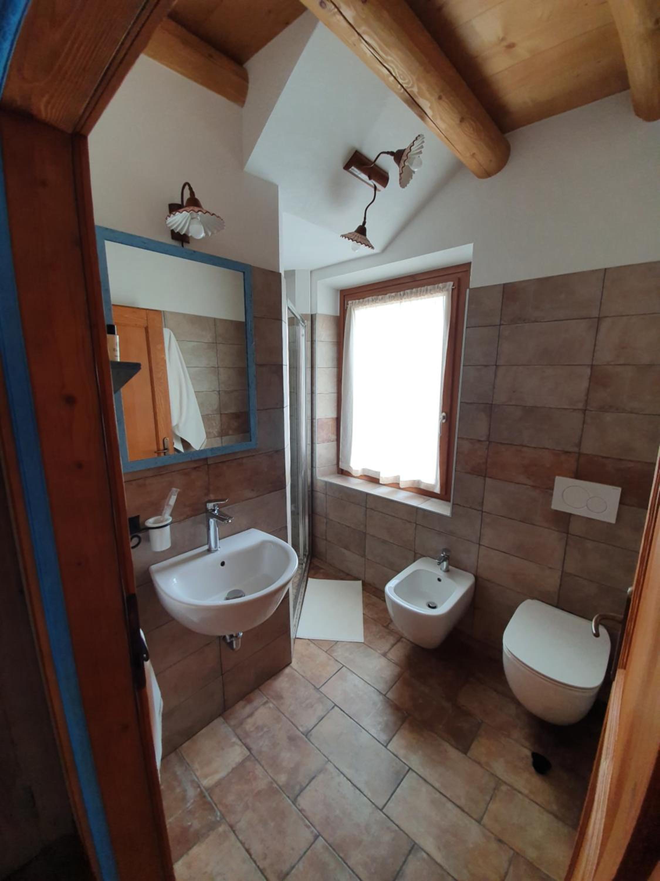 Triple Room with Private Bathroom - Photo 3