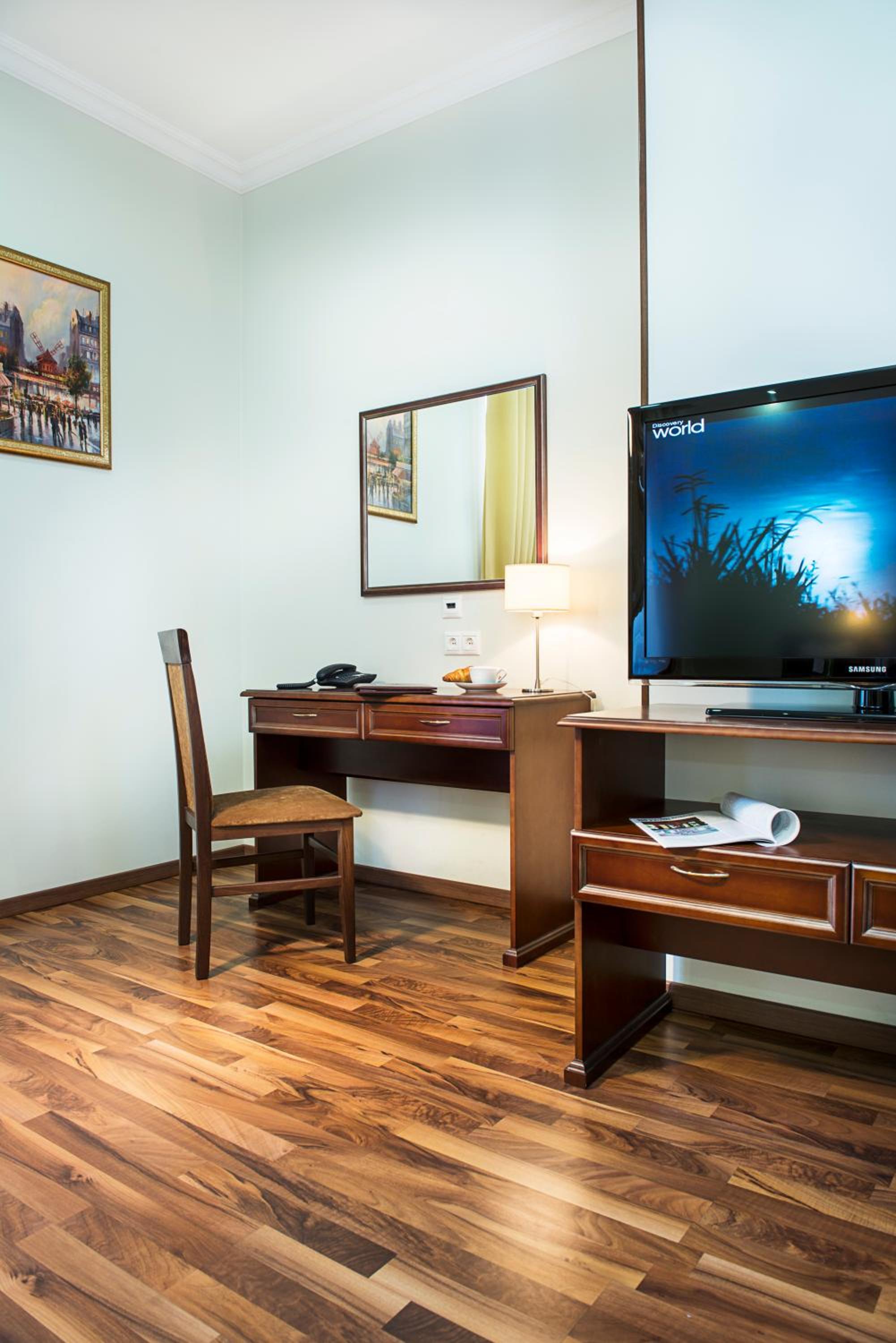 Suite - Photo 4