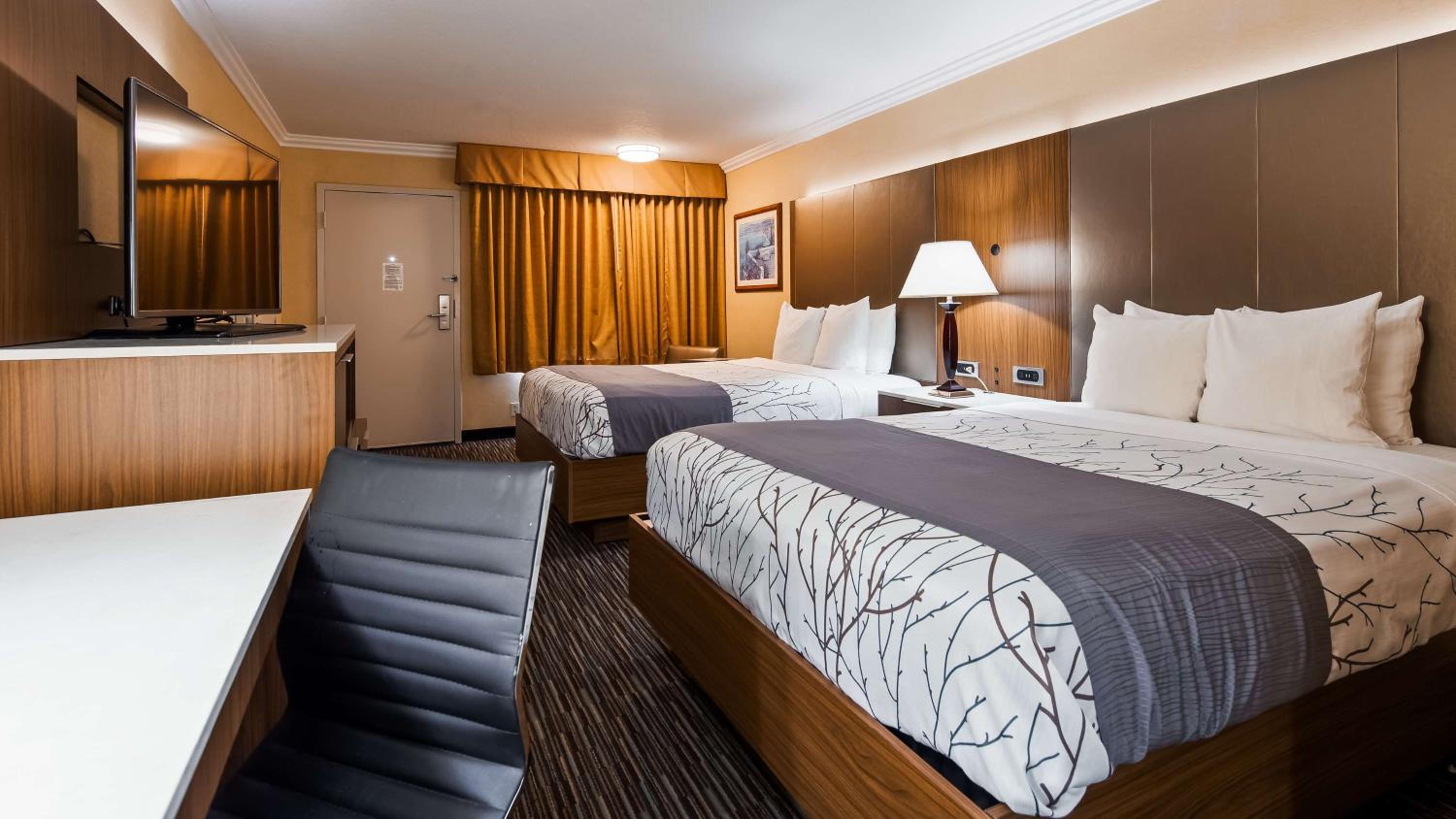 Double Room with Two Double Beds - Non-Smoking - Photo 3