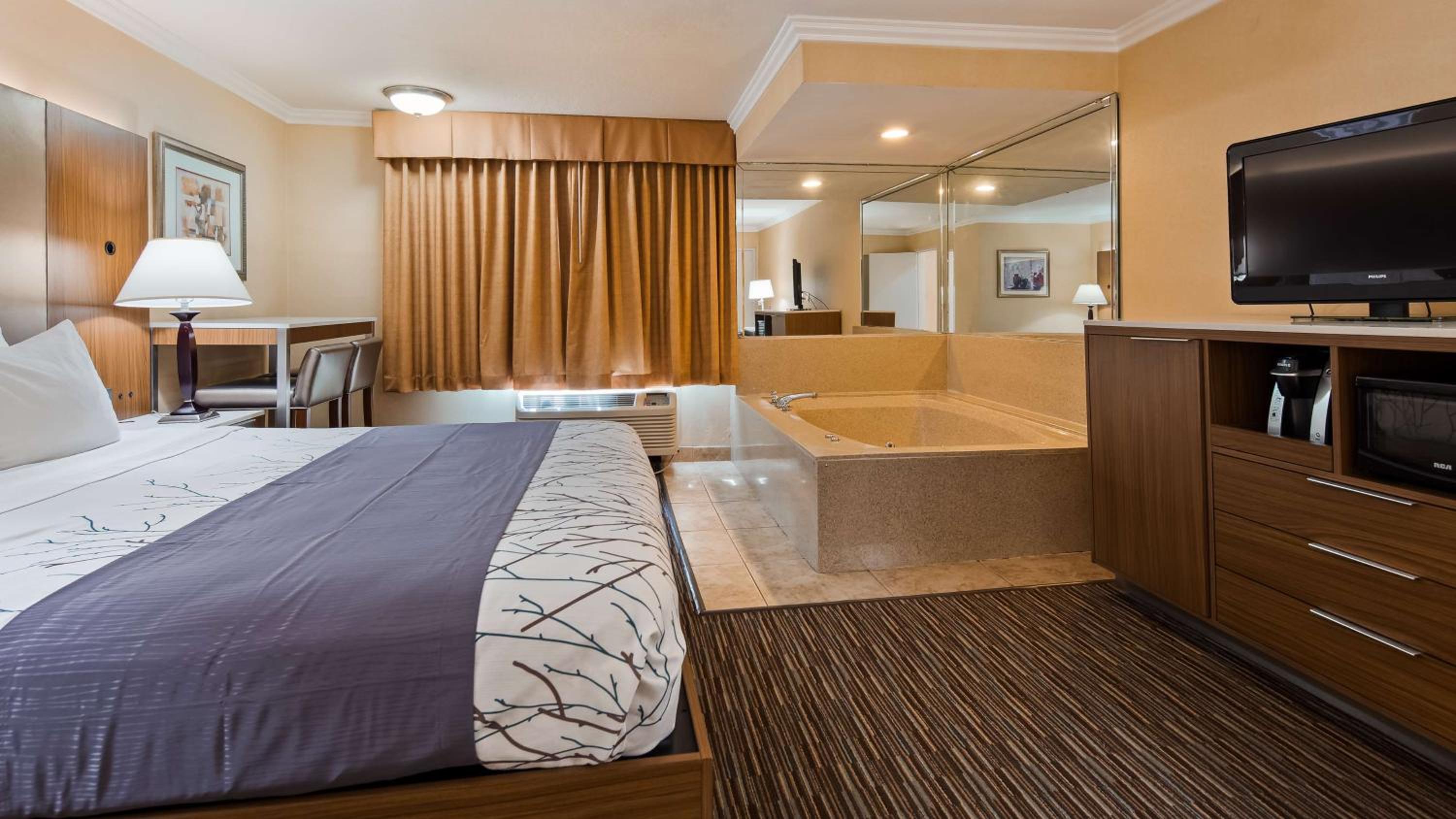 Double Room with Two Double Beds - Non-Smoking - Photo 4