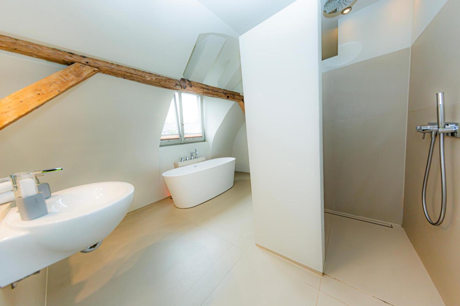 Studio Apartment - with bathtub photo 3