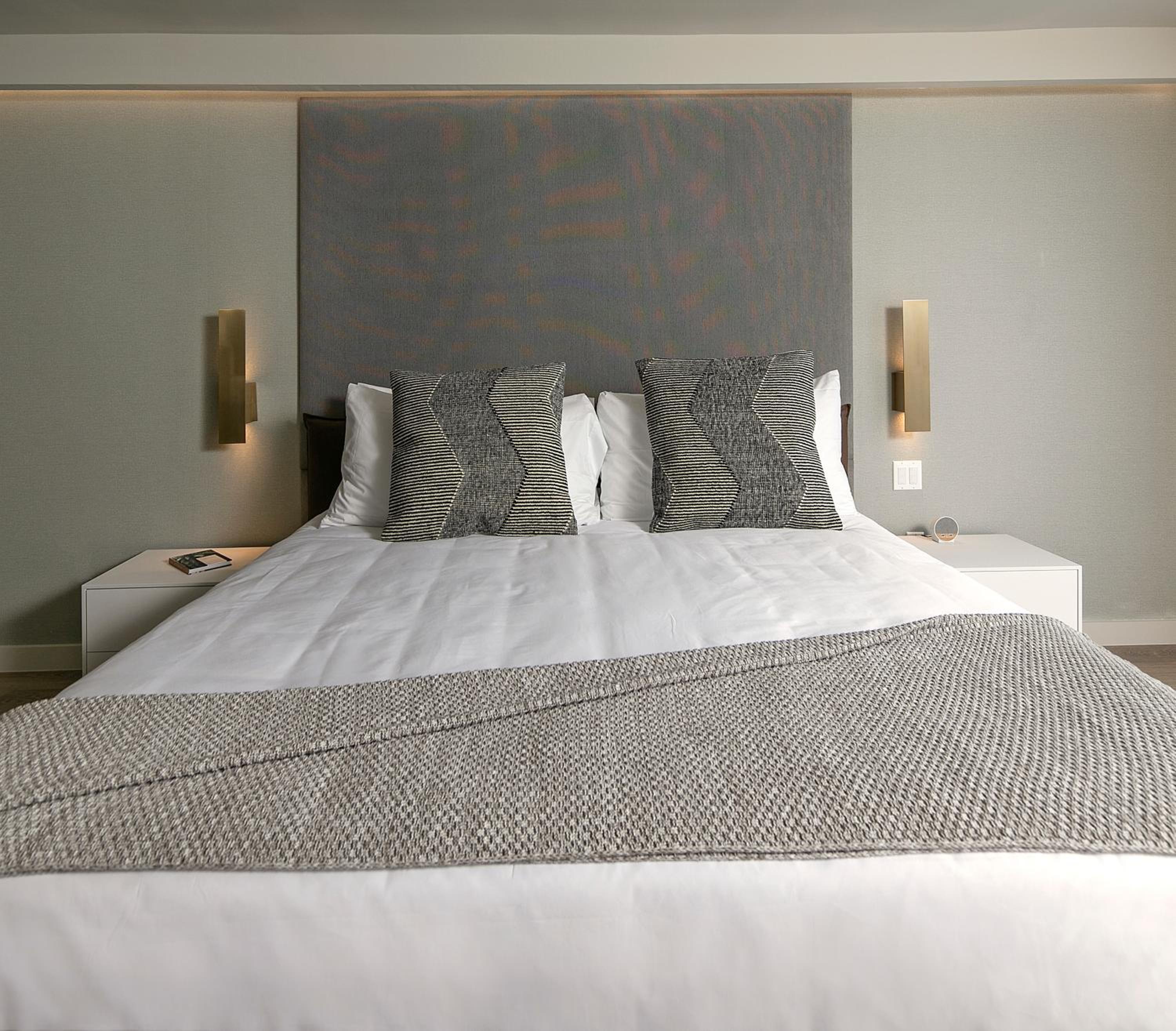 ALL NEW! Pines Signature King - Photo 3