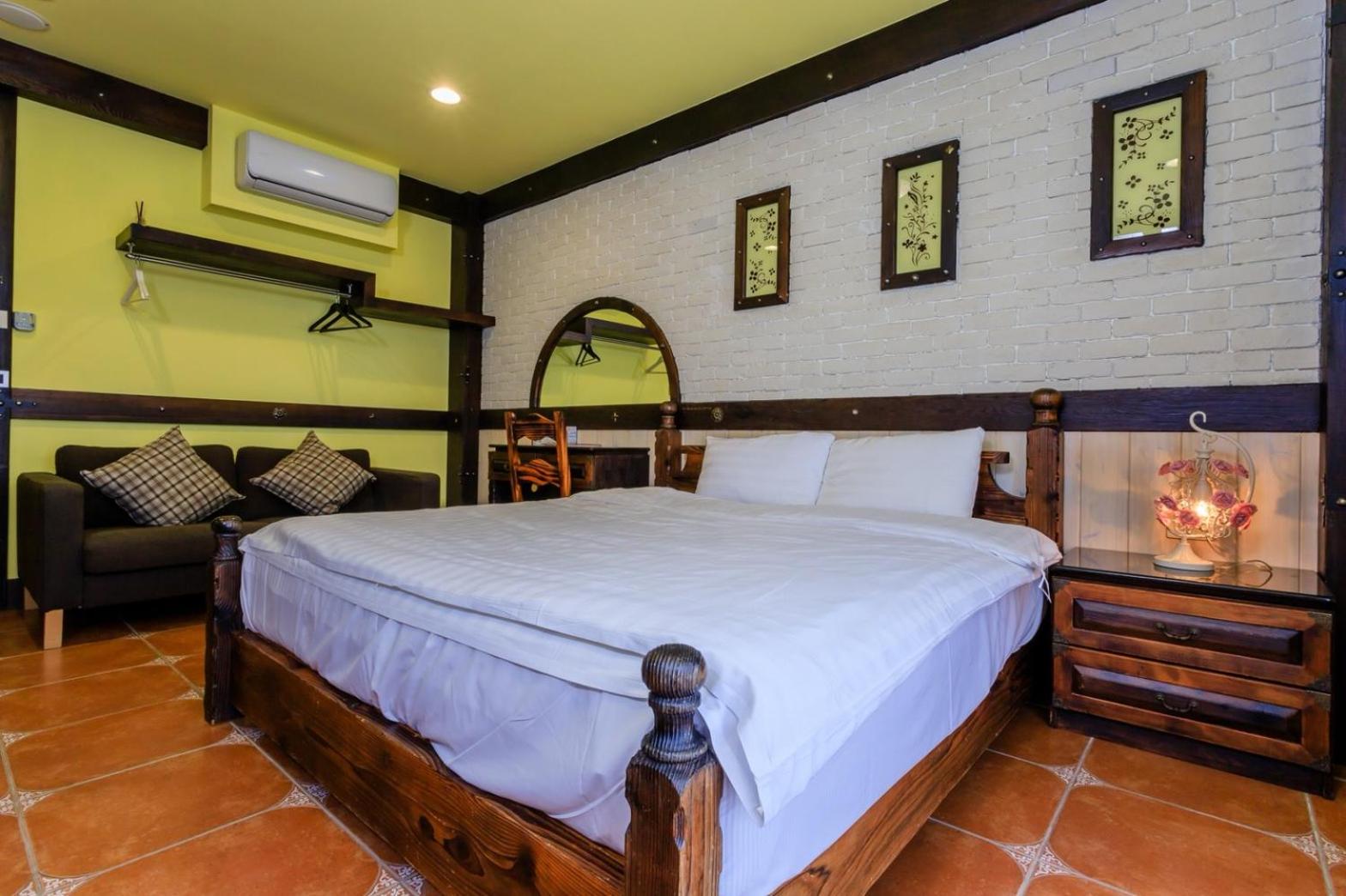 Deluxe Double Room with Bath photo 2