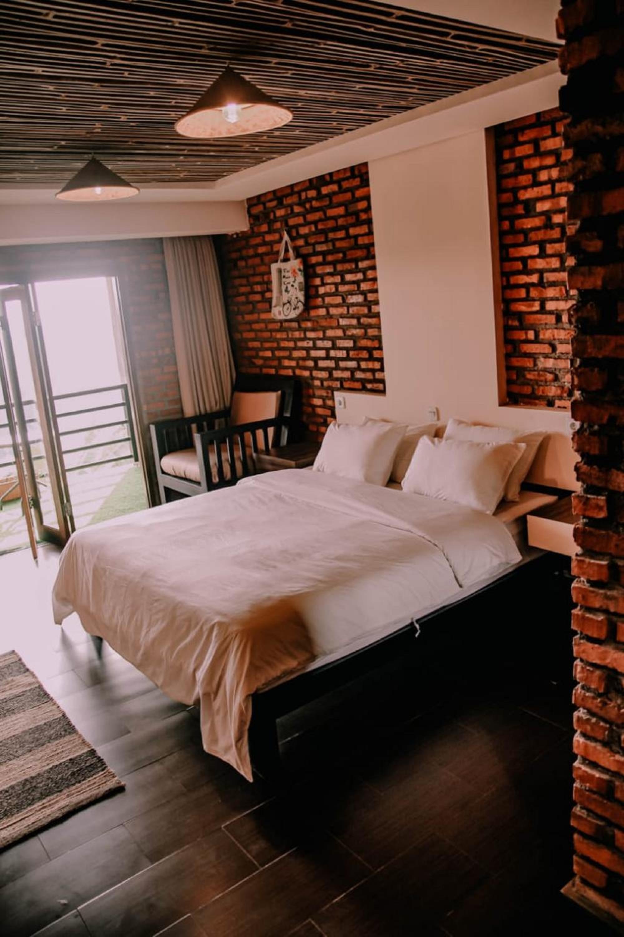 Deluxe with Balcony  - Photo 10