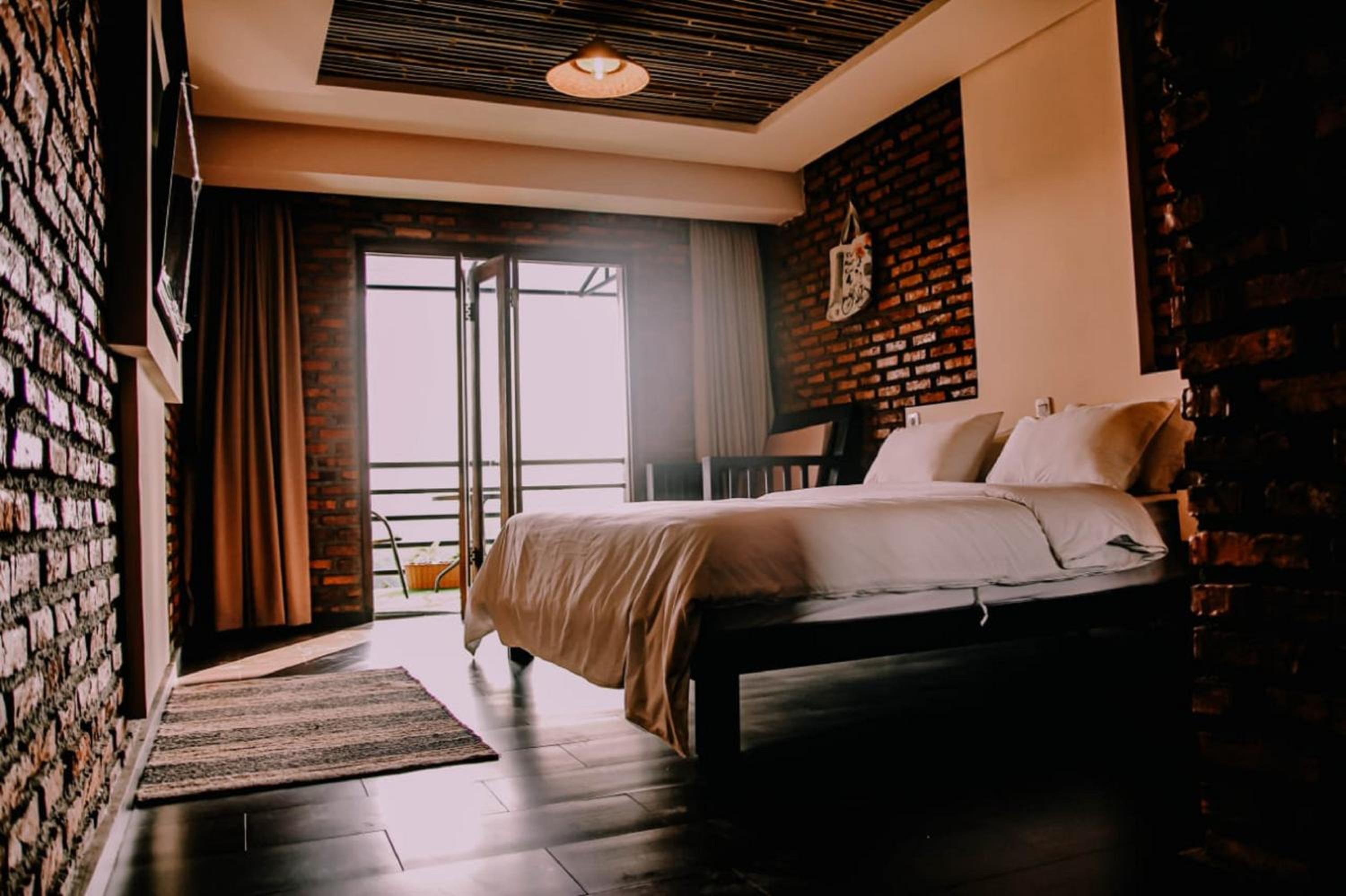 Deluxe with Balcony  - Photo 4
