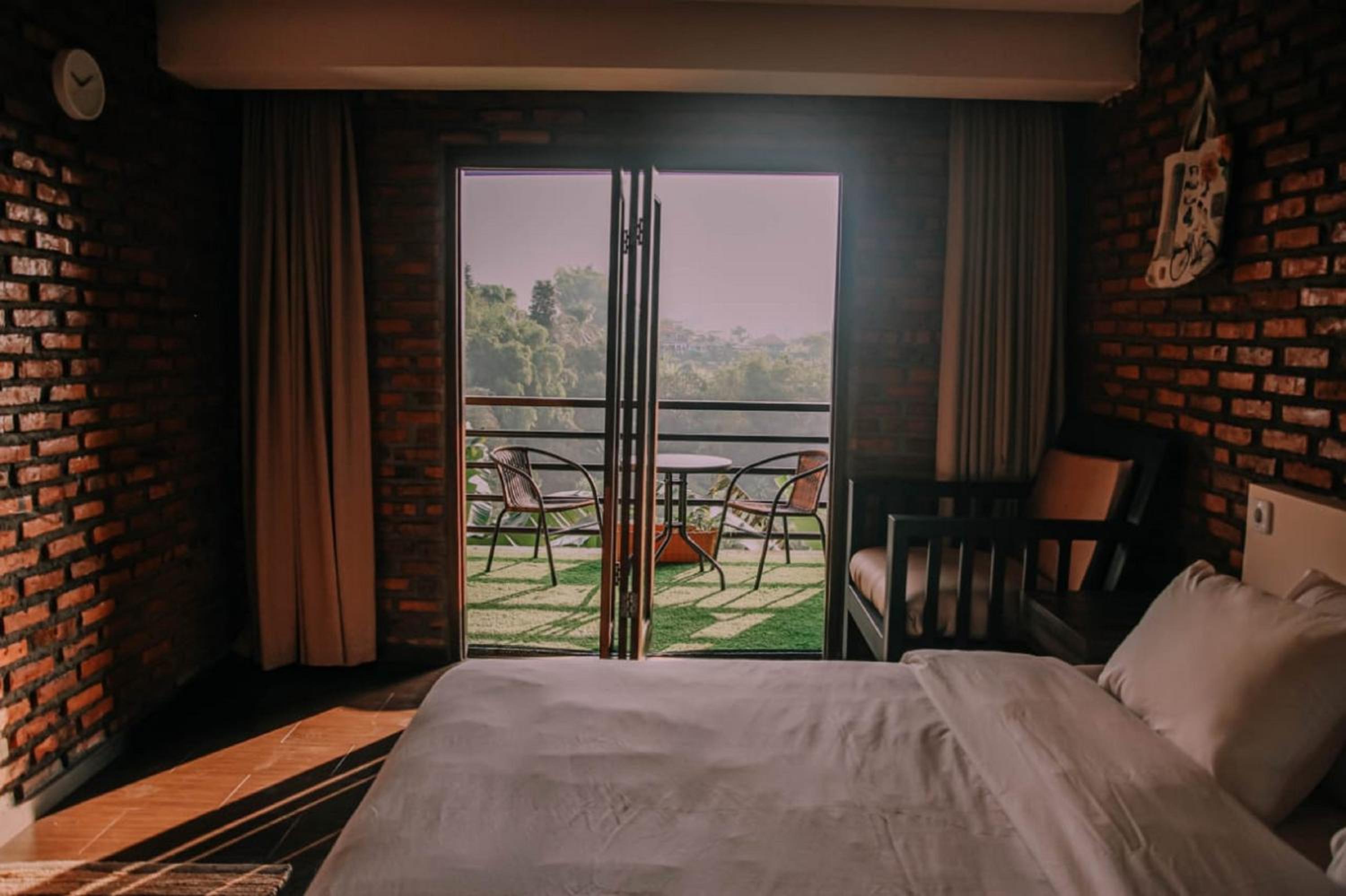 Deluxe with Balcony  - Photo 1