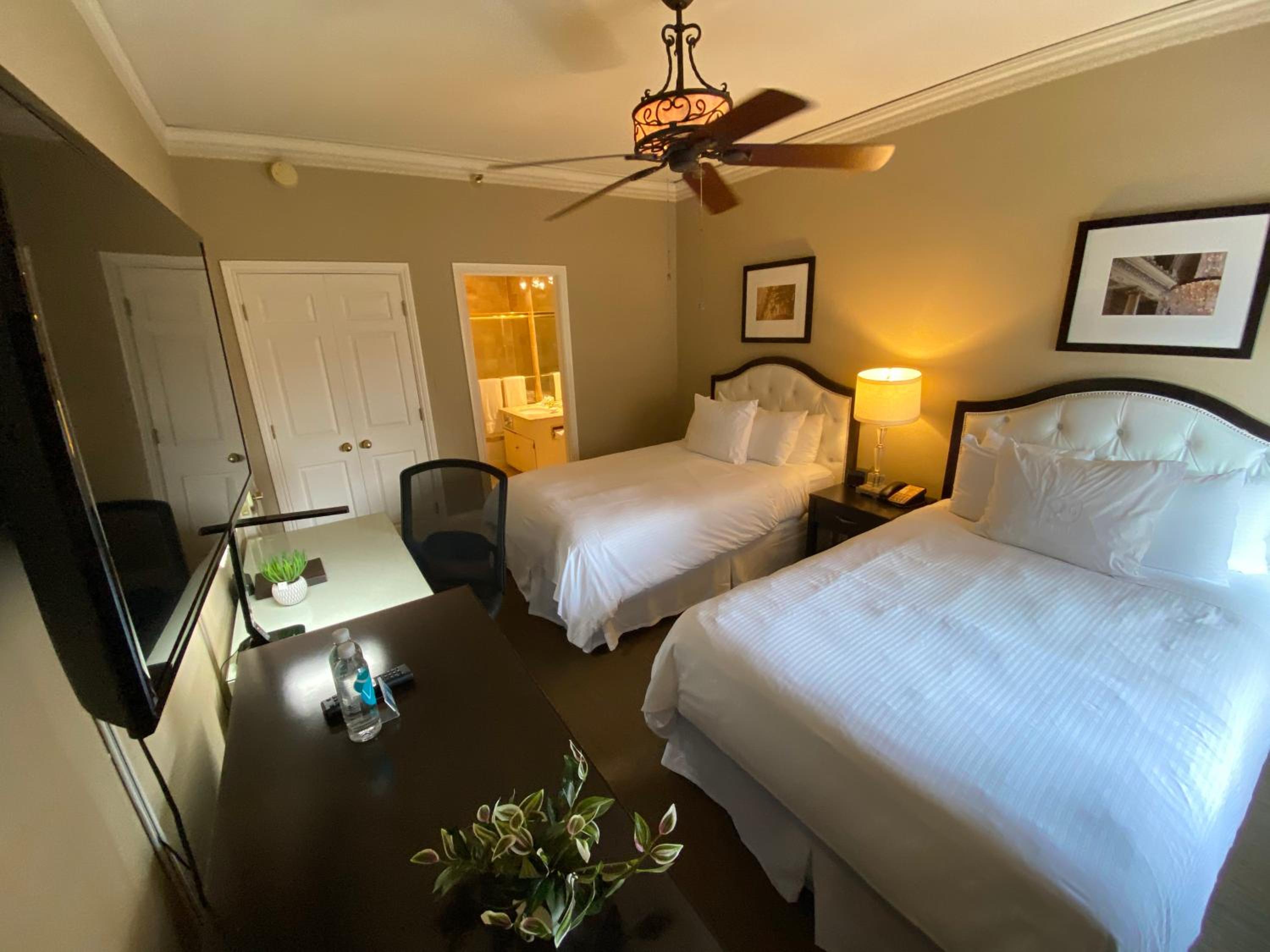 Deluxe Double Room with Two Double Beds - Photo 3