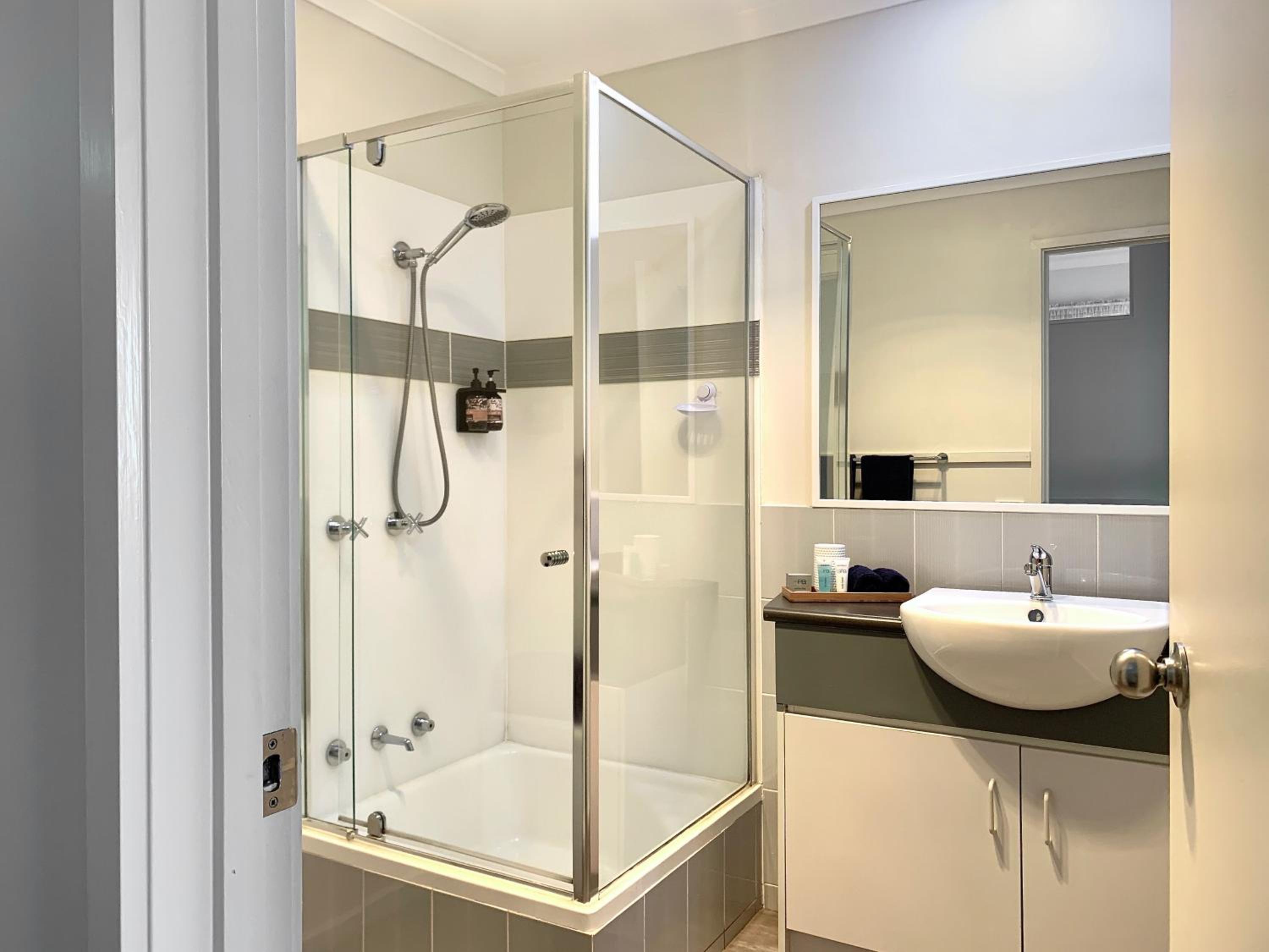 Two-Bedroom Suite with Ocean View photo 2